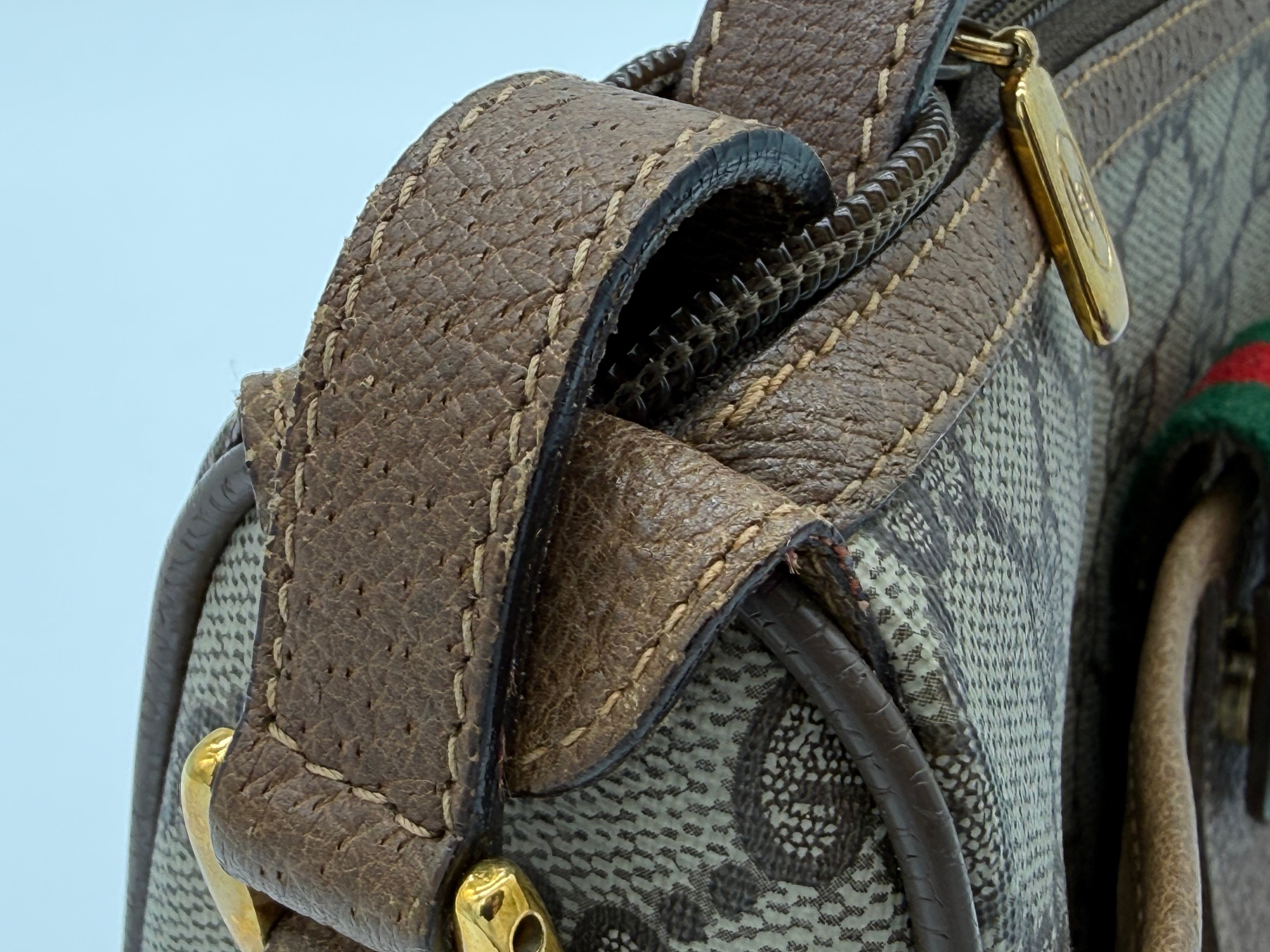 Gucci GG Supreme Web Sherry Line Shoulder Bag – Beige / Red / Gold (SKU: 152643)