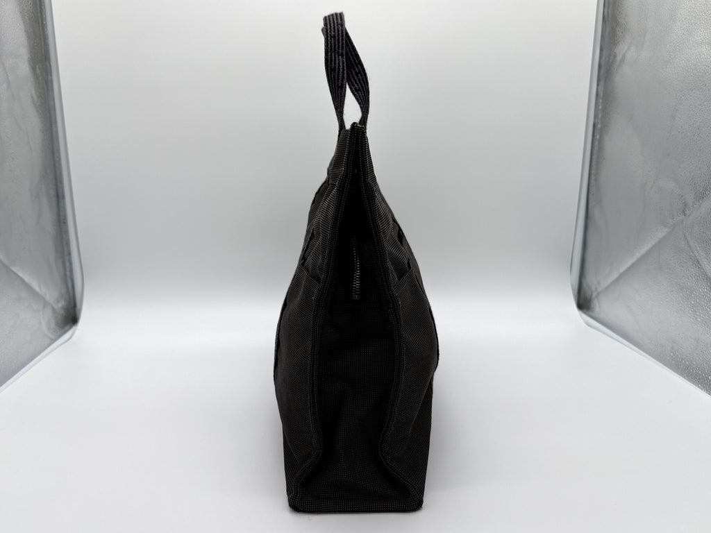 Hermès Her Line MM Hand Bag – Gray Canvas (SKU: 150448)