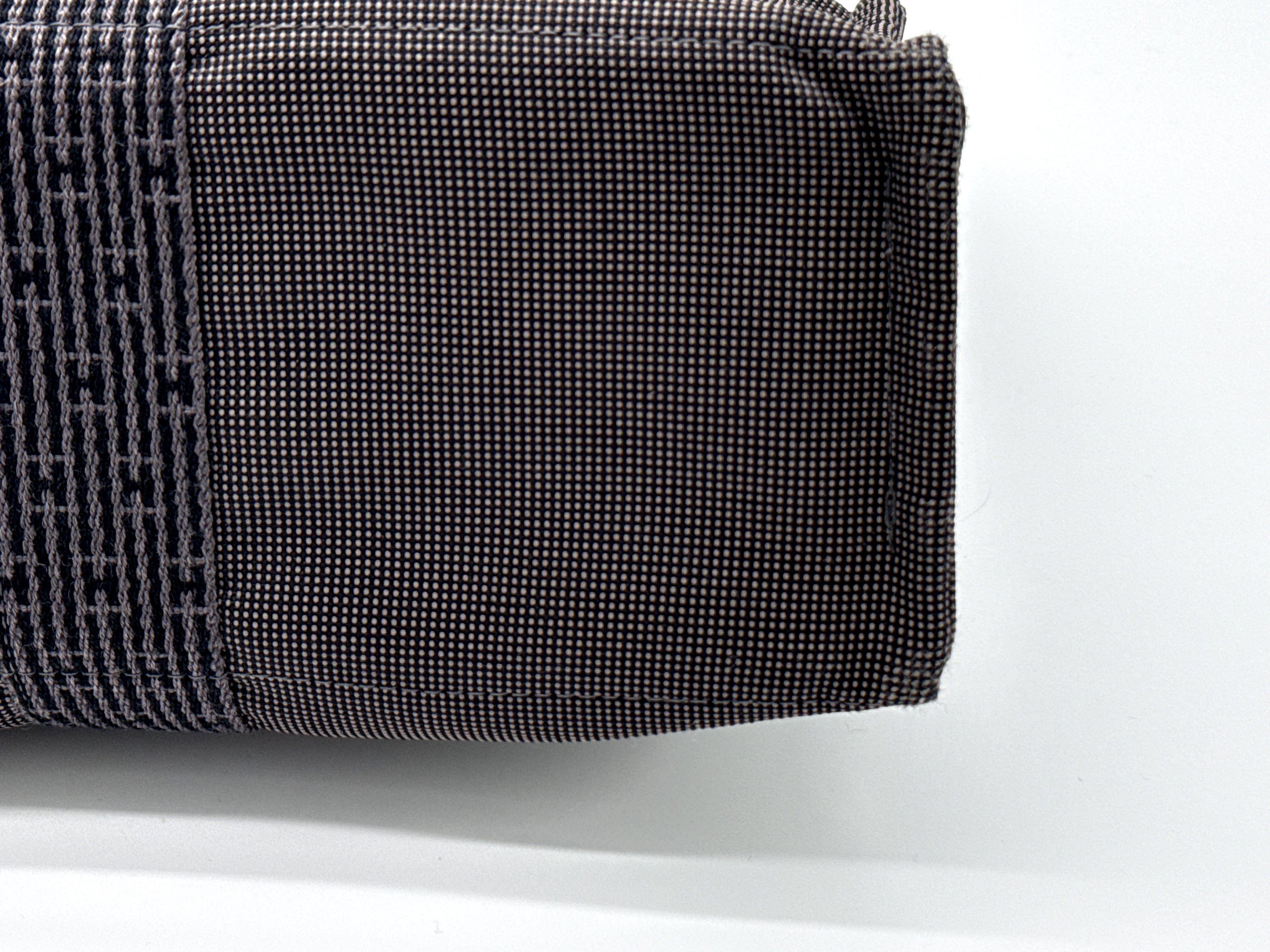 Hermès Her Line MM Hand Bag – Gray Canvas (SKU: 150448)