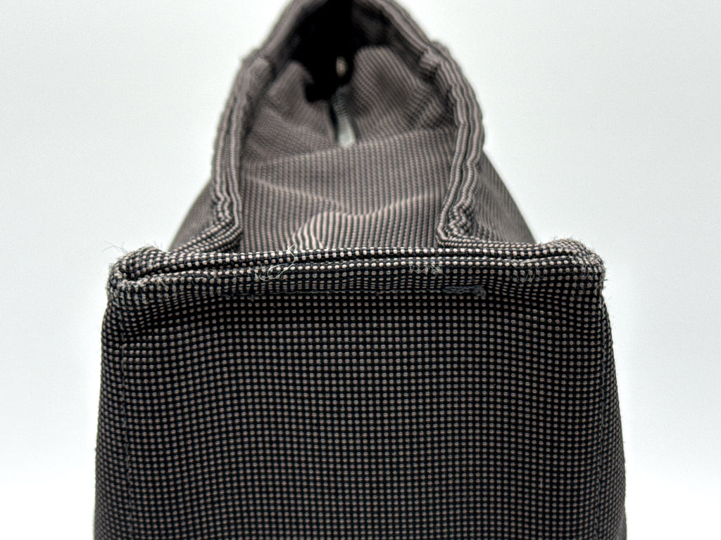 Hermès Her Line MM Hand Bag – Gray Canvas (SKU: 150448)