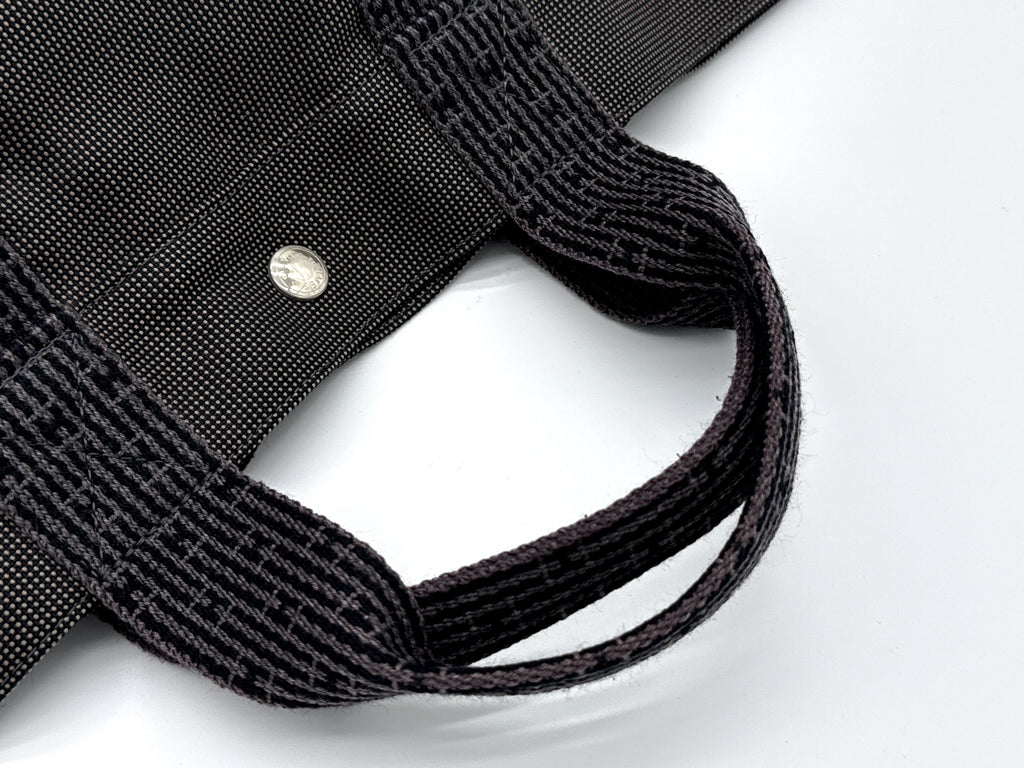 Hermès Her Line MM Hand Bag – Gray Canvas (SKU: 150448)