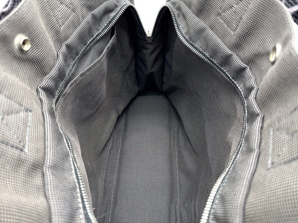 Hermès Her Line MM Hand Bag – Gray Canvas (SKU: 150448)