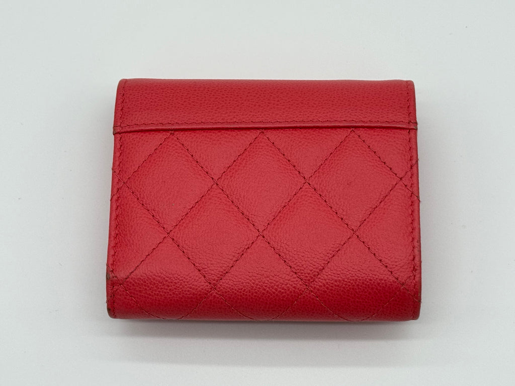 Chanel Matelassé Compact Wallet – Pink Caviar Skin (SKU: 143012M)