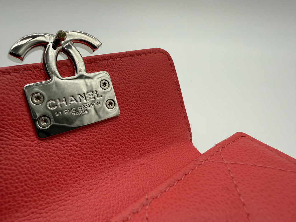 Chanel Matelassé Compact Wallet – Pink Caviar Skin (SKU: 143012M)