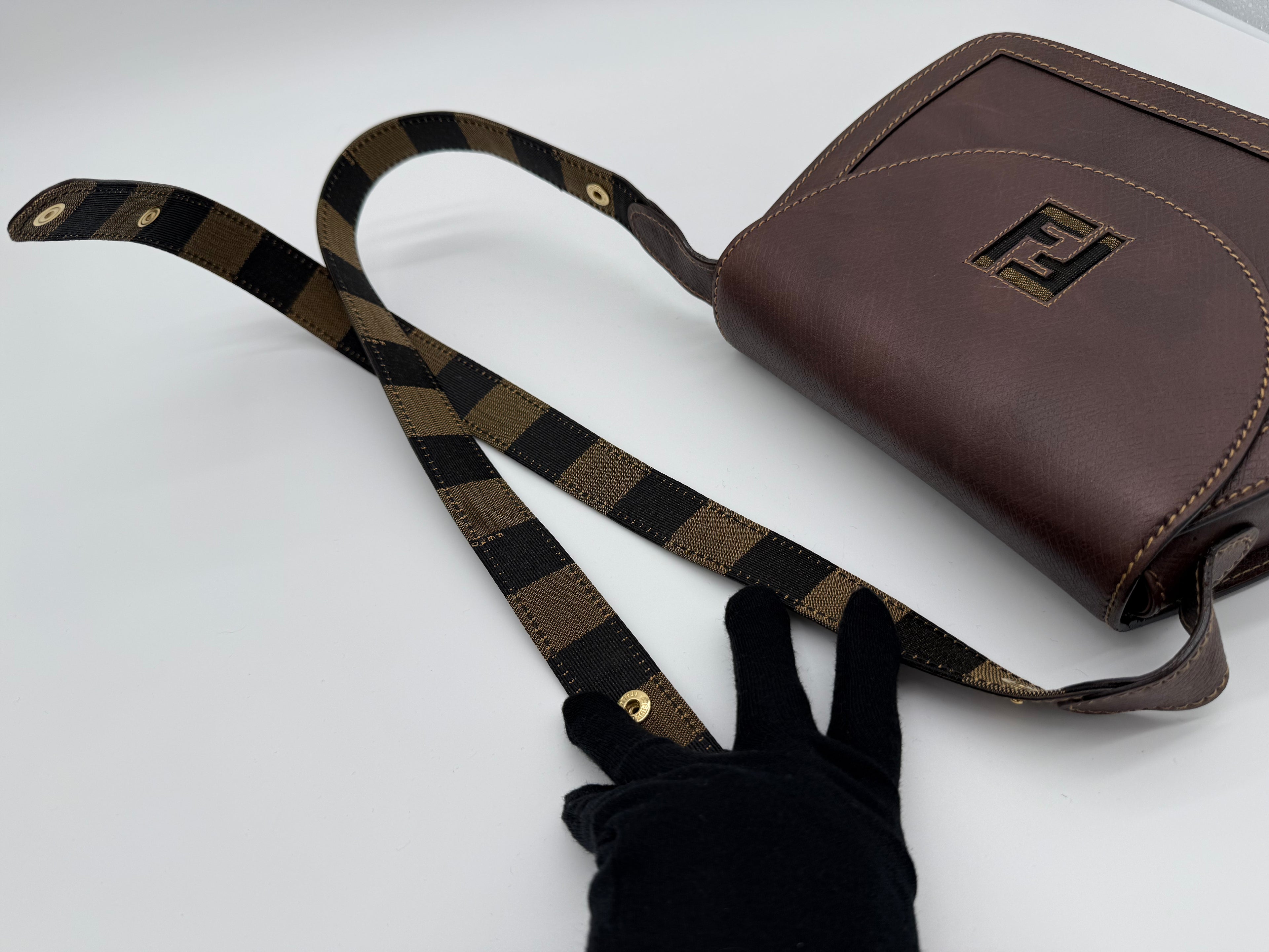 Fendi Leather Shoulder Bag – Brown & Gold (SKU: 148864V)