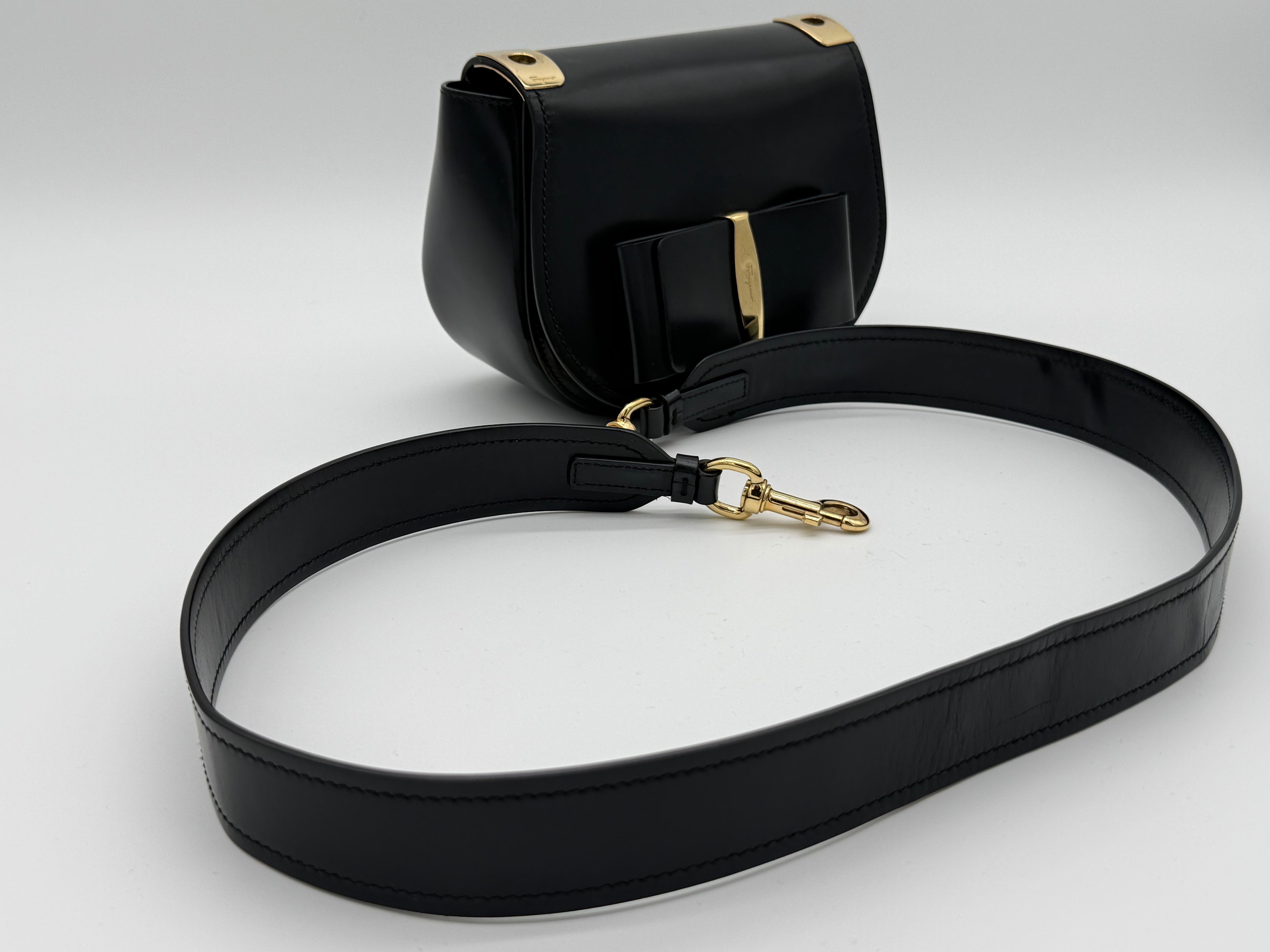 Salvatore Ferragamo Vara Shoulder Bag – Black Leather with Gold Hardware (SKU: gh921)