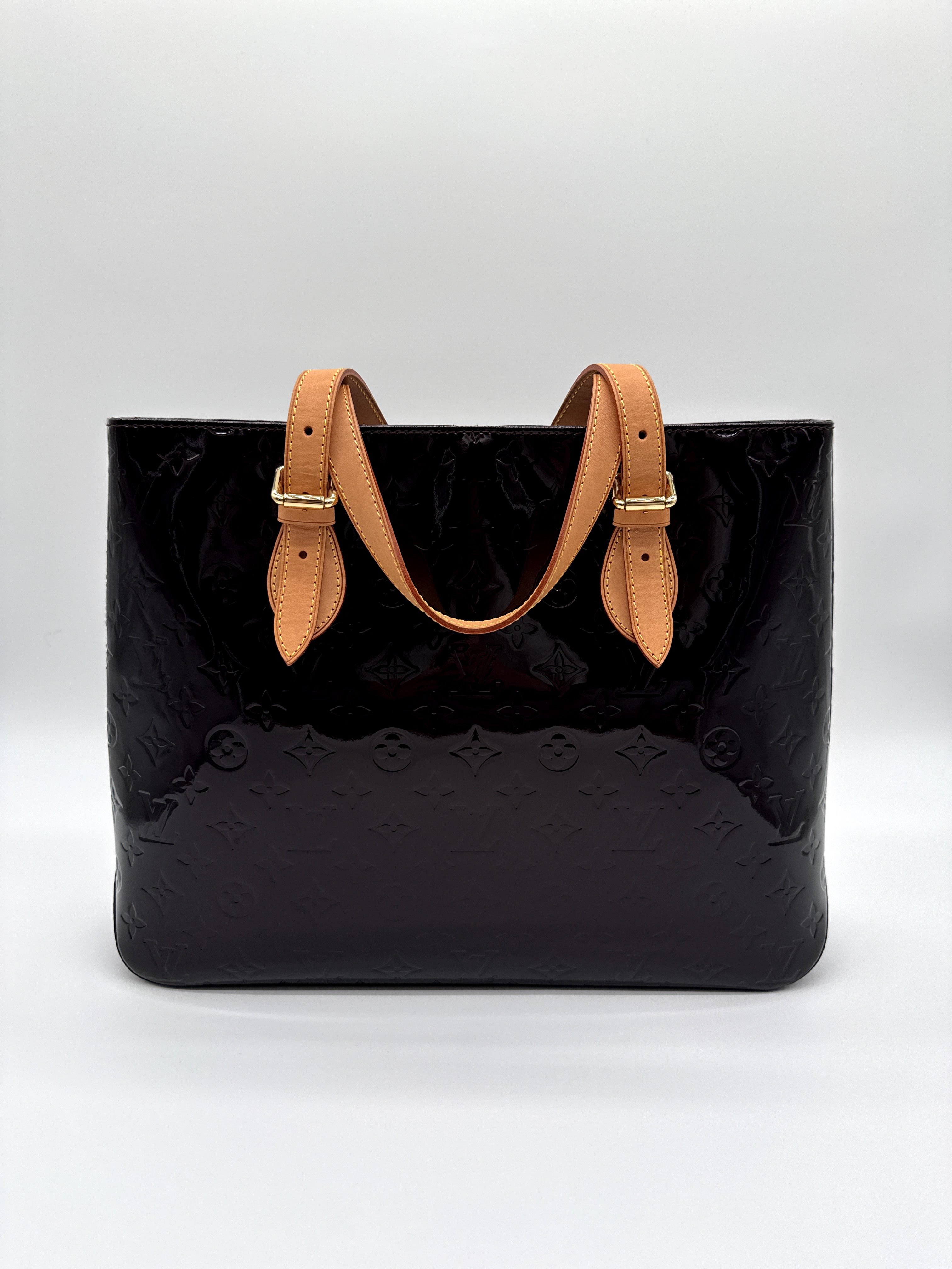 Louis Vuitton Monogram Vernis Brentwood Tote – Amarante Patent Leather (SKU: 149227V)