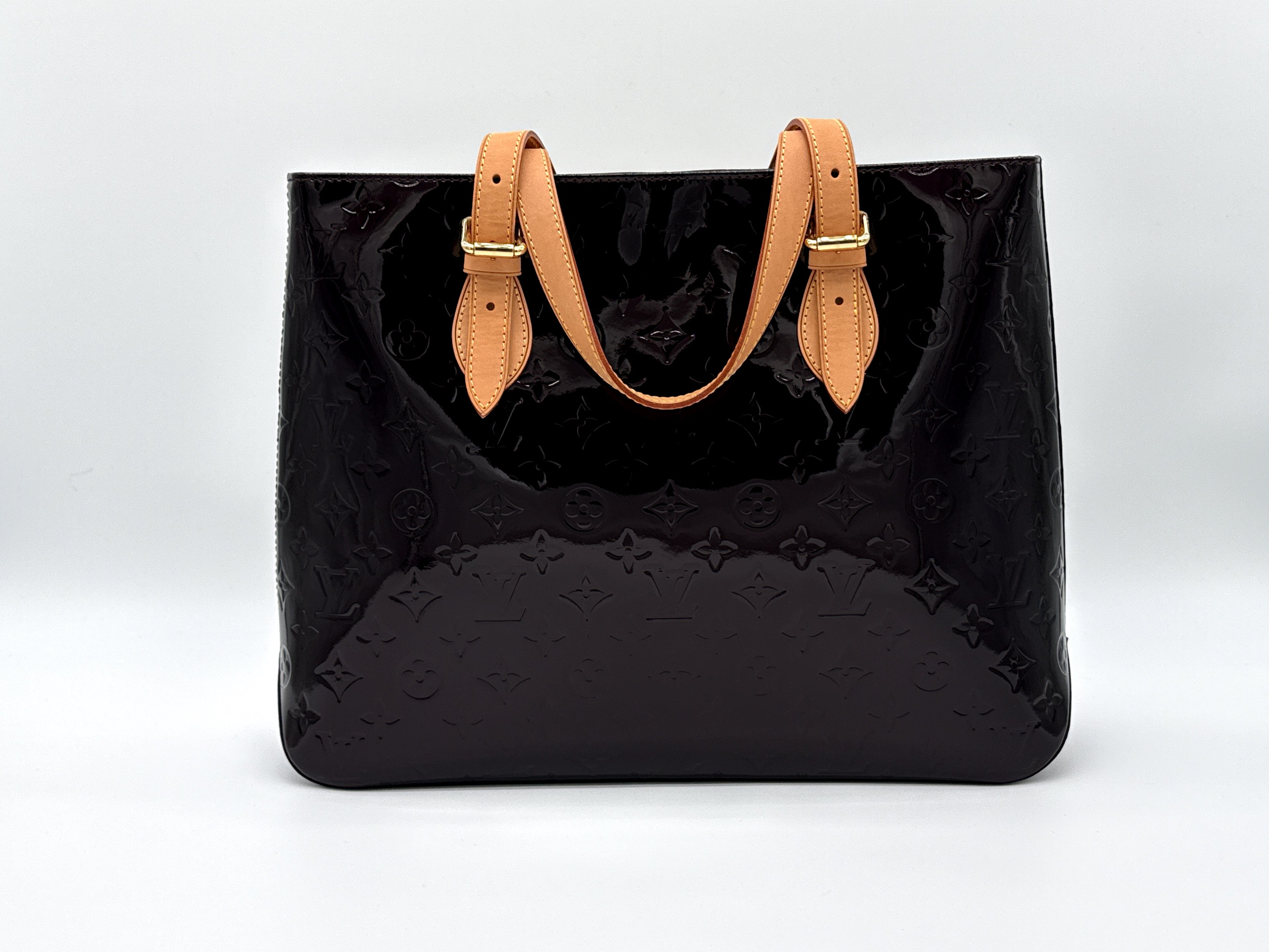 Louis Vuitton Monogram Vernis Brentwood Tote – Amarante Patent Leather (SKU: 149227V)