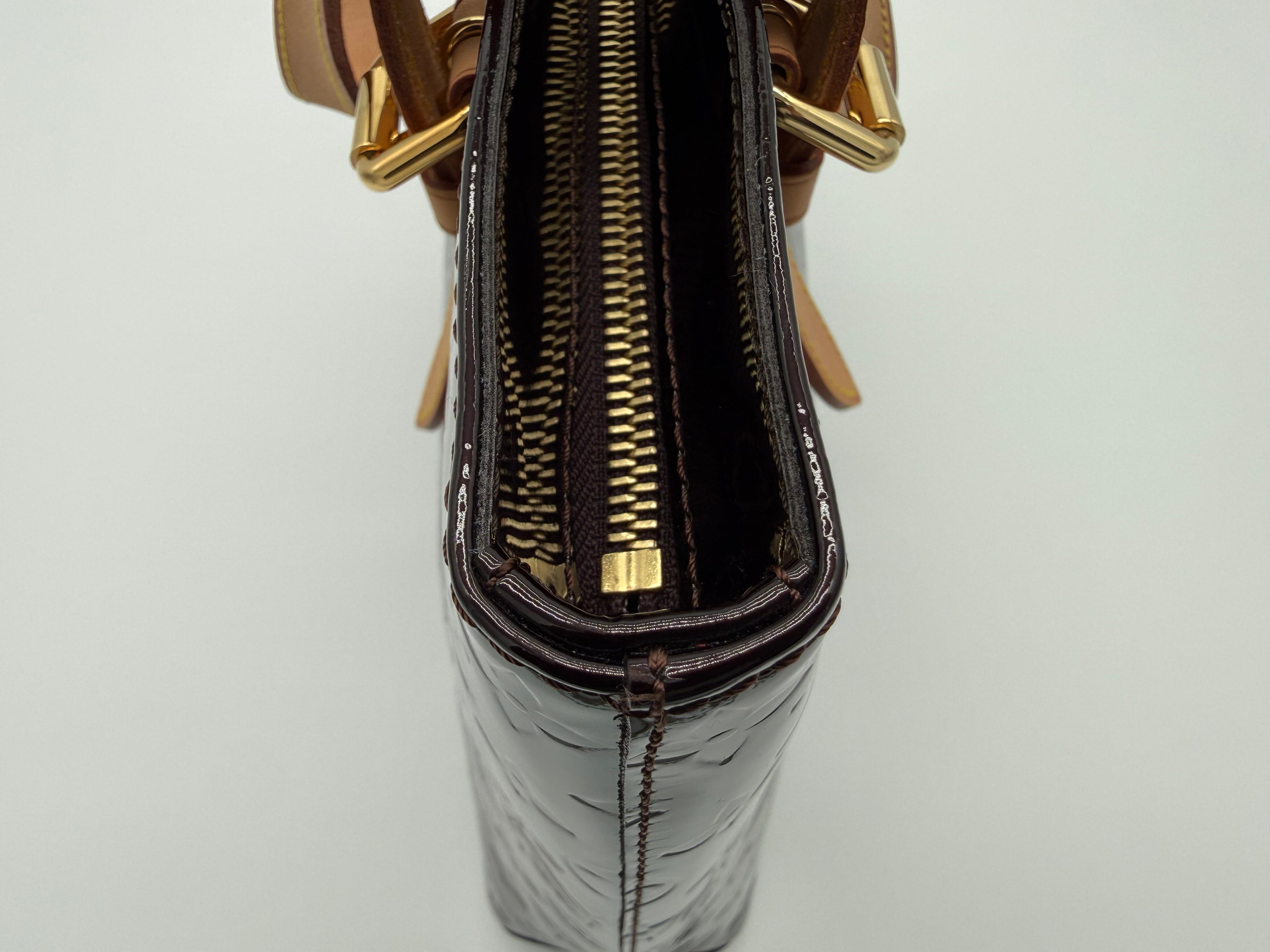 Louis Vuitton Monogram Vernis Brentwood Tote – Amarante Patent Leather (SKU: 149227V)