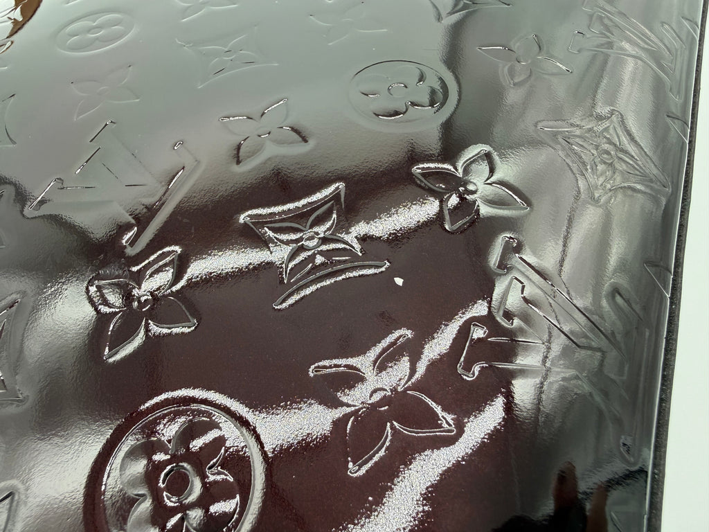 Louis Vuitton Monogram Vernis Brentwood Tote – Amarante Patent Leather (SKU: 149227V)