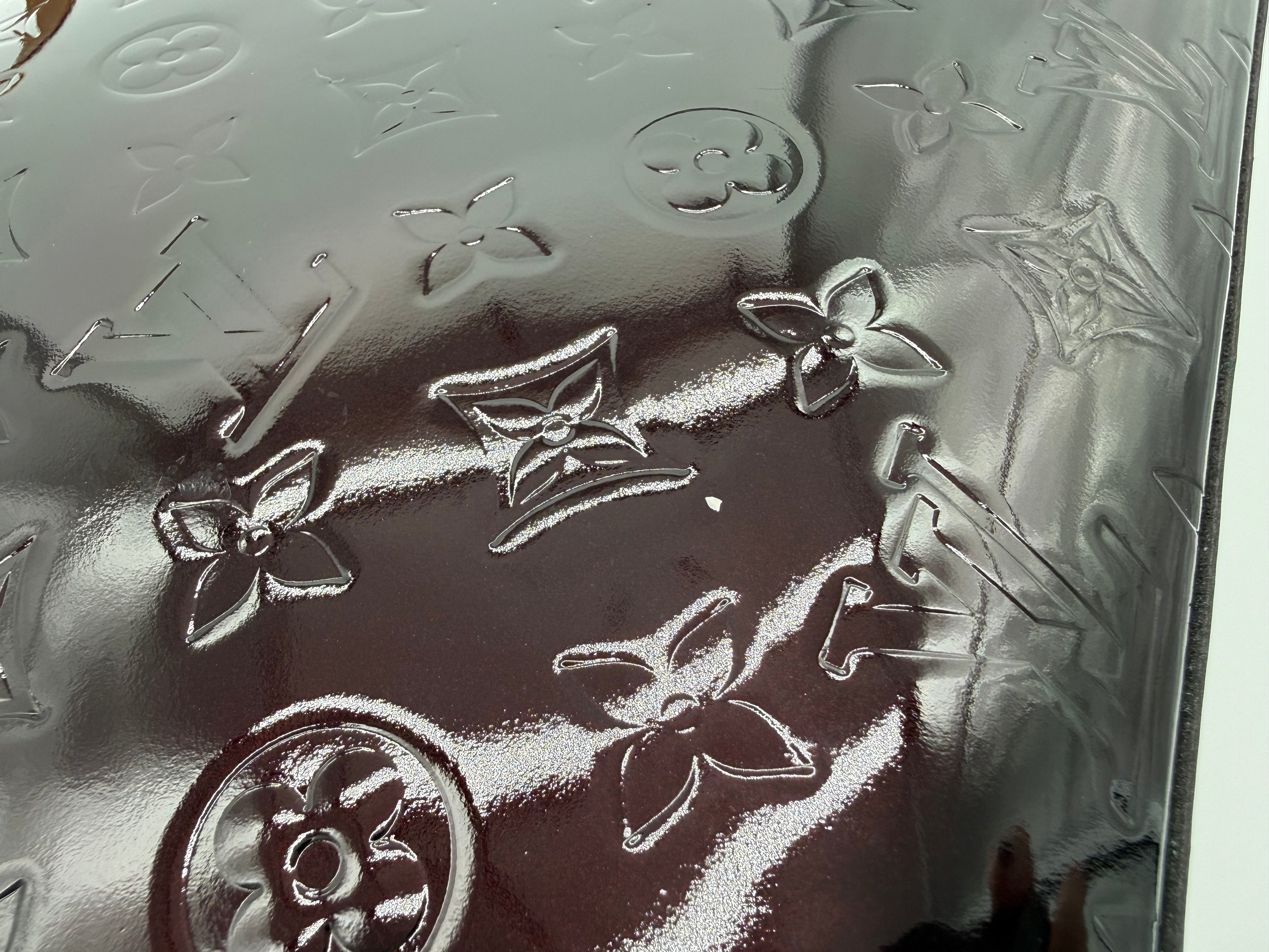 Louis Vuitton Monogram Vernis Brentwood Tote – Amarante Patent Leather (SKU: 149227V)