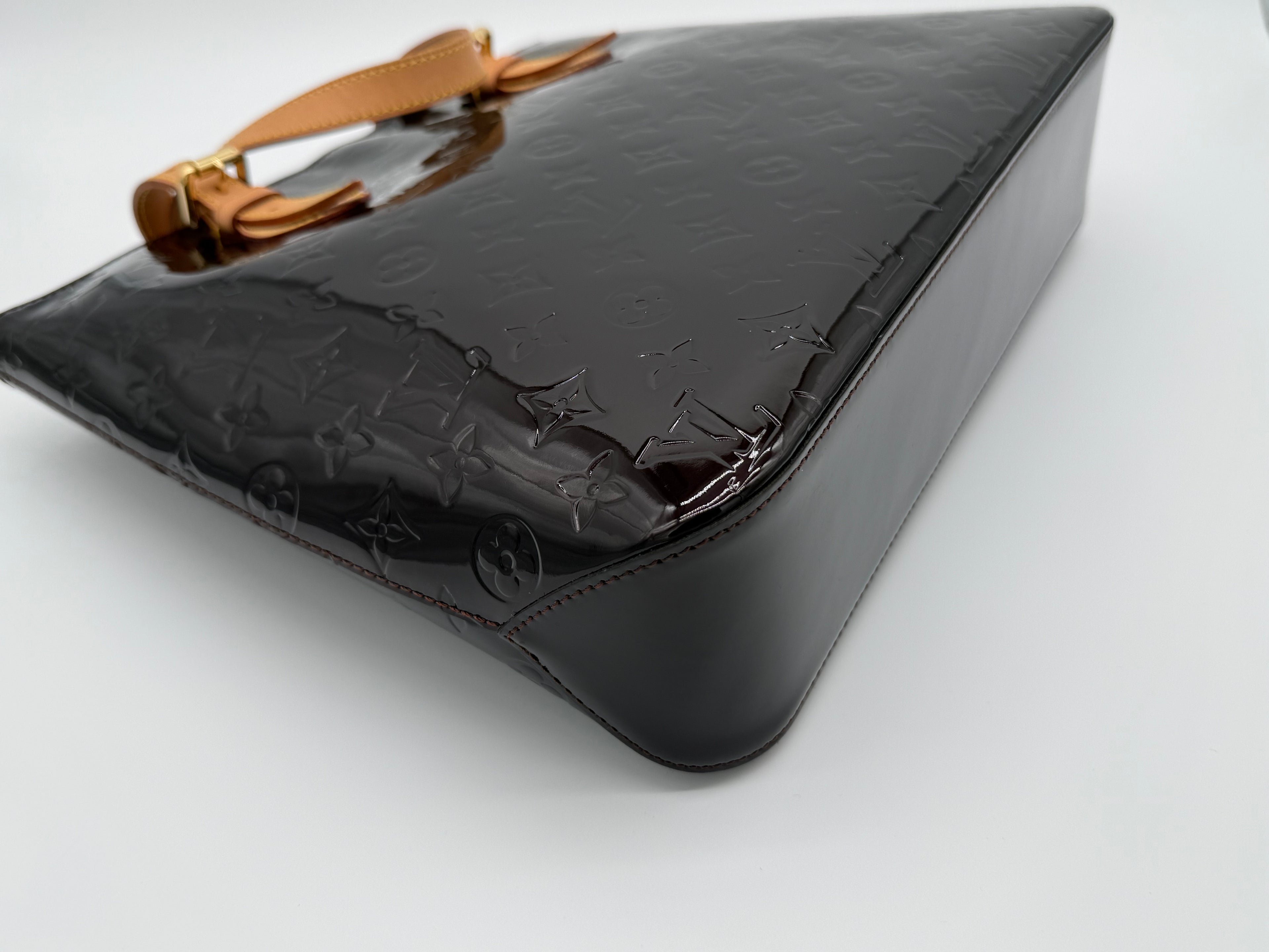 Louis Vuitton Monogram Vernis Brentwood Tote – Amarante Patent Leather (SKU: 149227V)