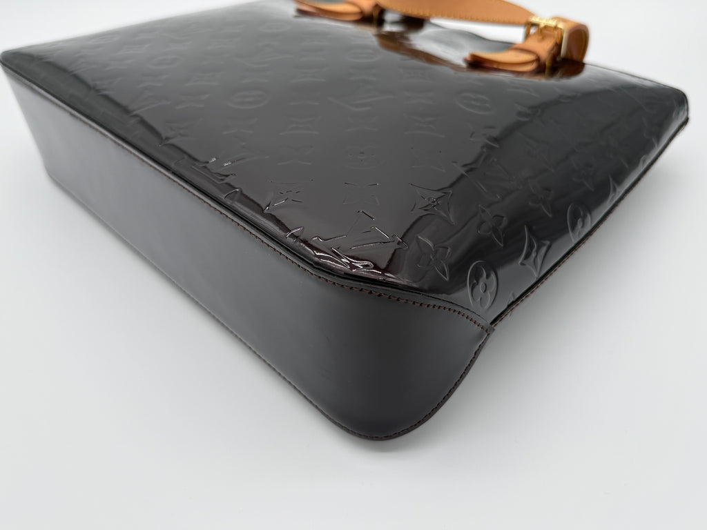 Louis Vuitton Monogram Vernis Brentwood Tote – Amarante Patent Leather (SKU: 149227V)