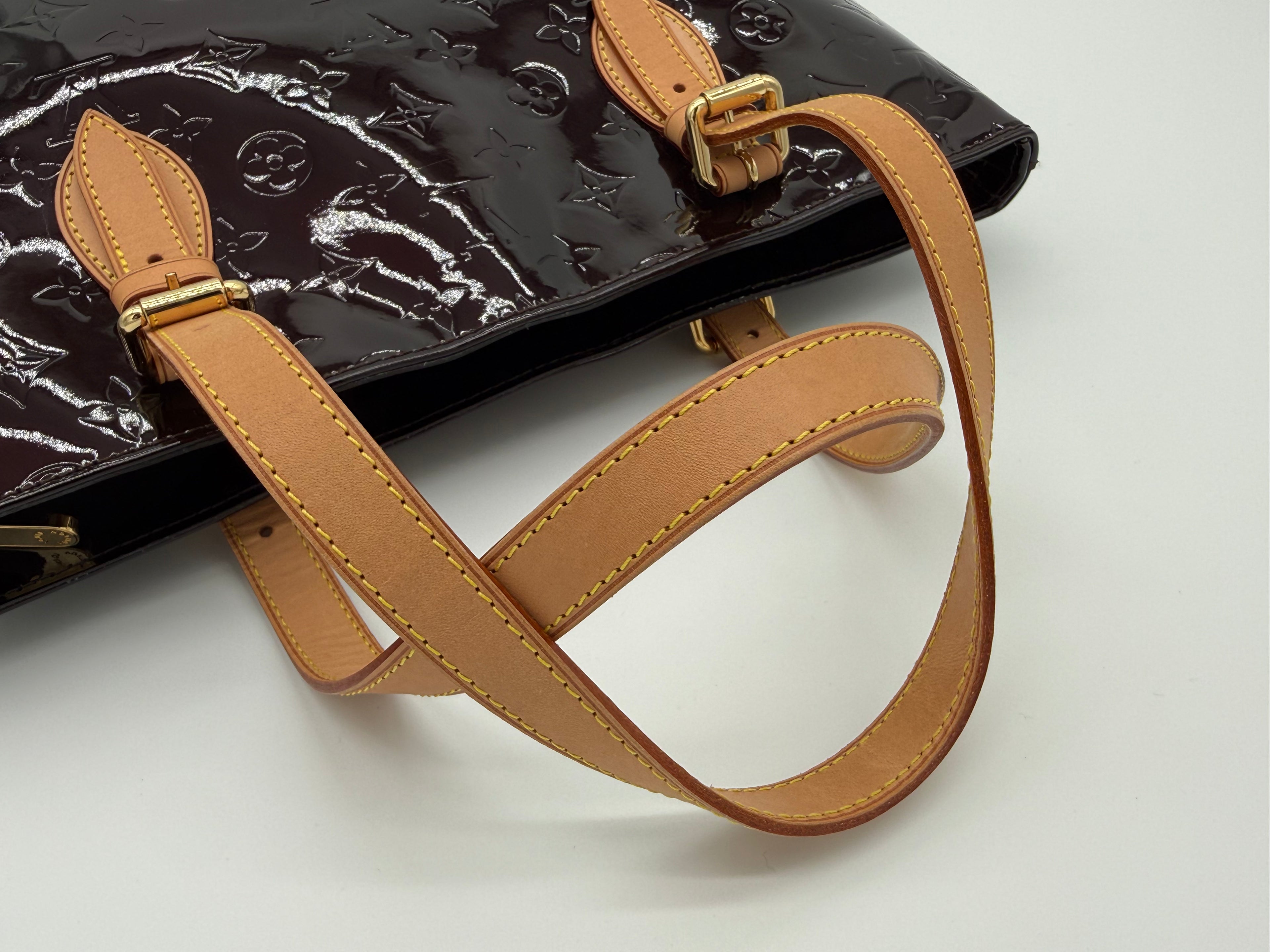 Louis Vuitton Monogram Vernis Brentwood Tote – Amarante Patent Leather (SKU: 149227V)