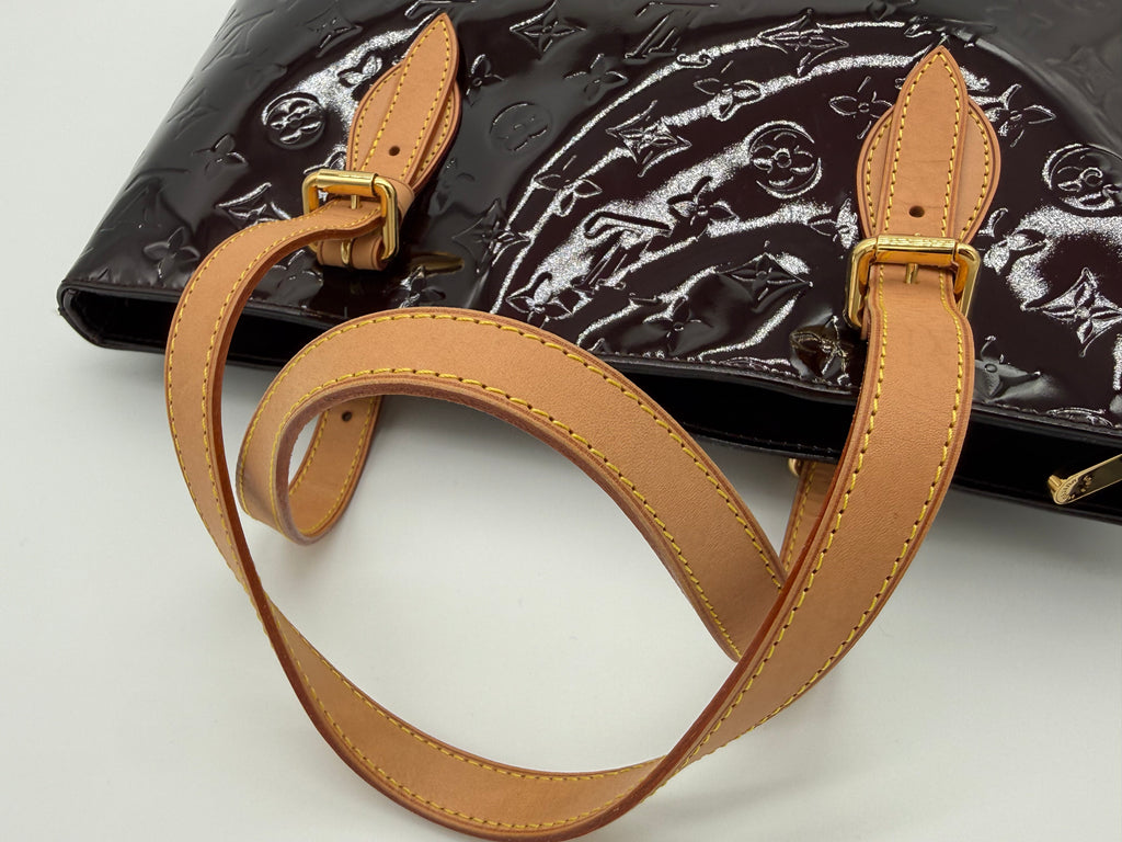 Louis Vuitton Monogram Vernis Brentwood Tote – Amarante Patent Leather (SKU: 149227V)