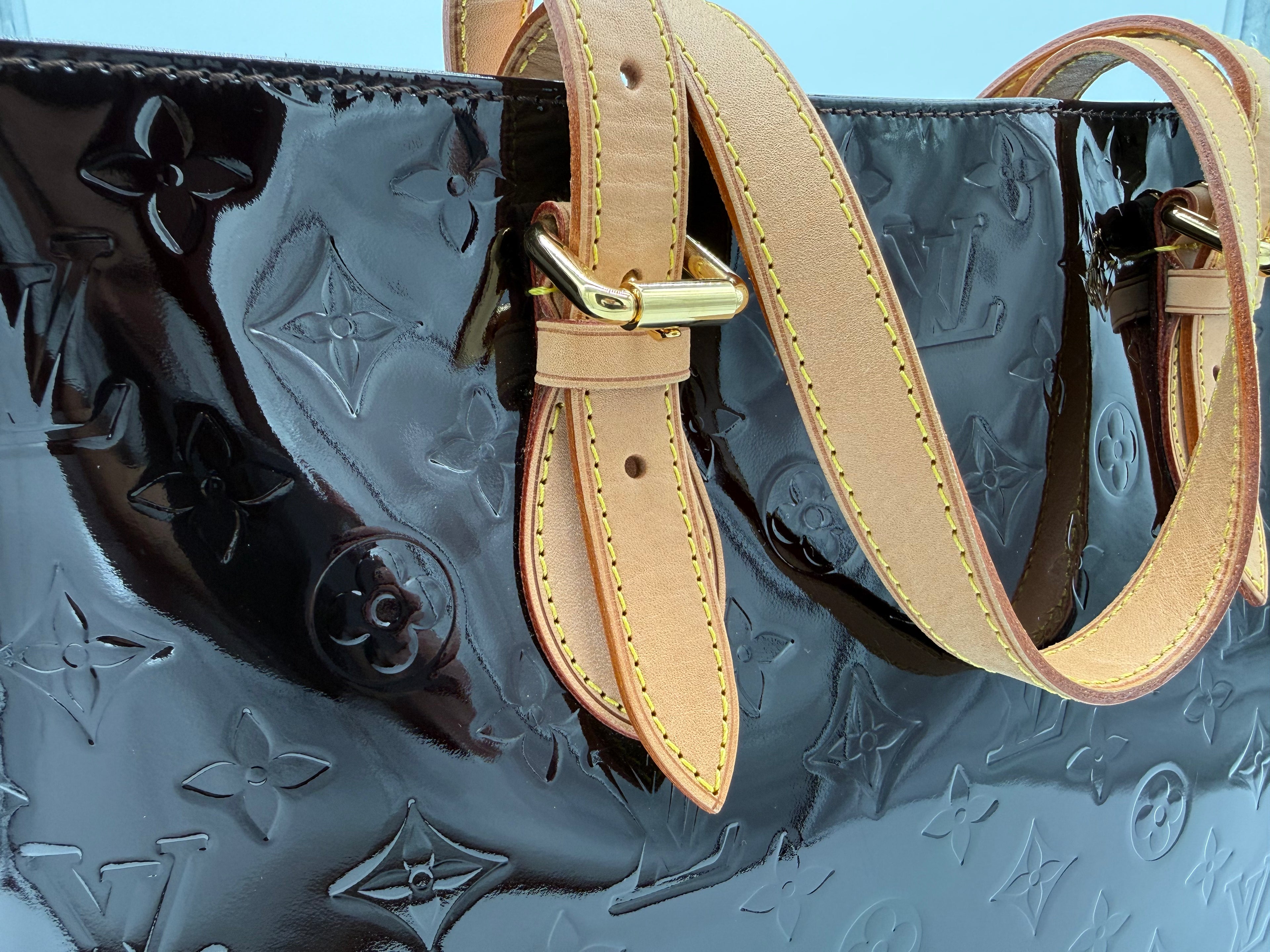 Louis Vuitton Monogram Vernis Brentwood Tote – Amarante Patent Leather (SKU: 149227V)