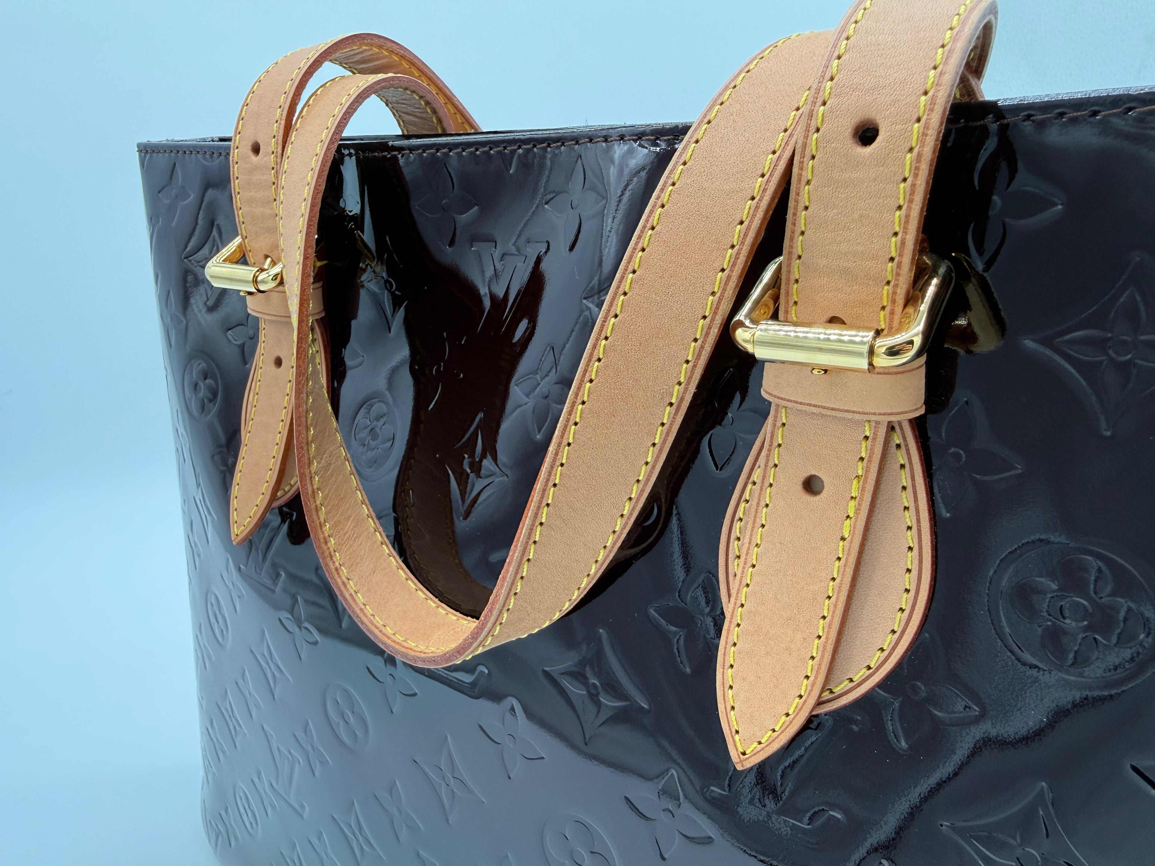 Louis Vuitton Monogram Vernis Brentwood Tote – Amarante Patent Leather (SKU: 149227V)