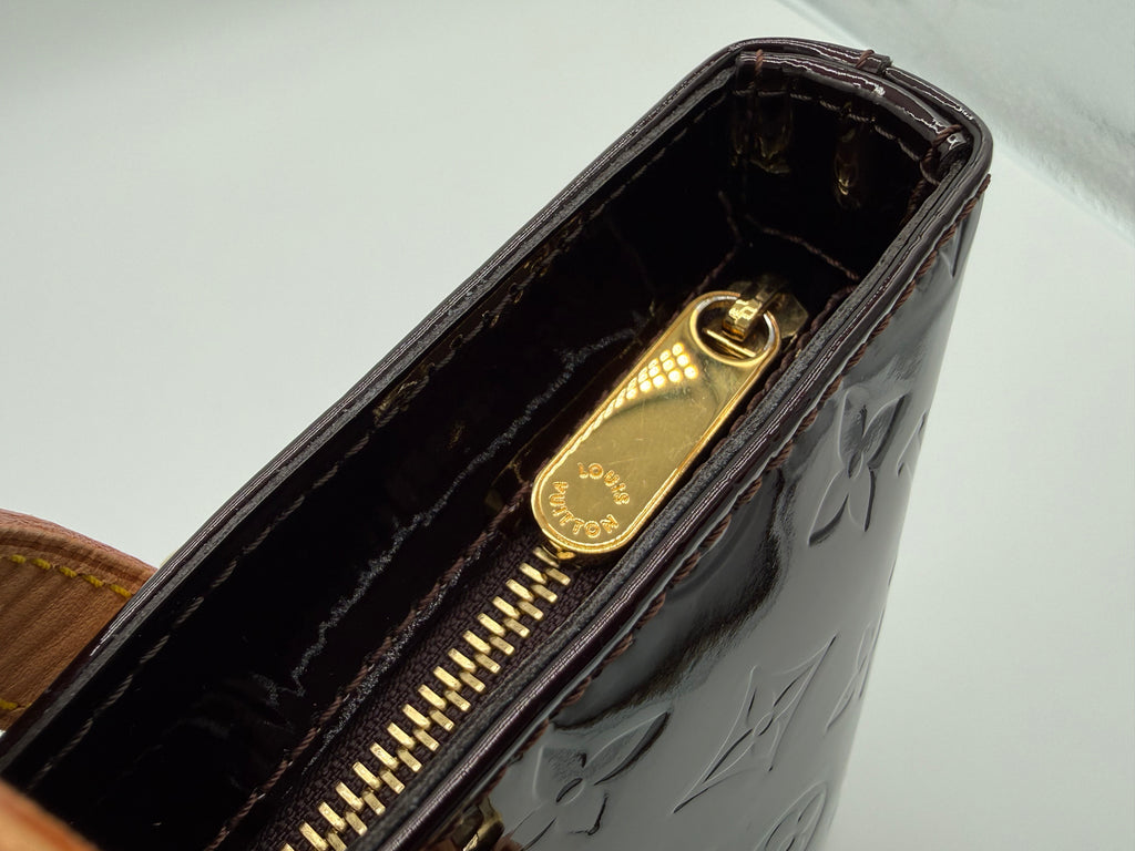 Louis Vuitton Monogram Vernis Brentwood Tote – Amarante Patent Leather (SKU: 149227V)