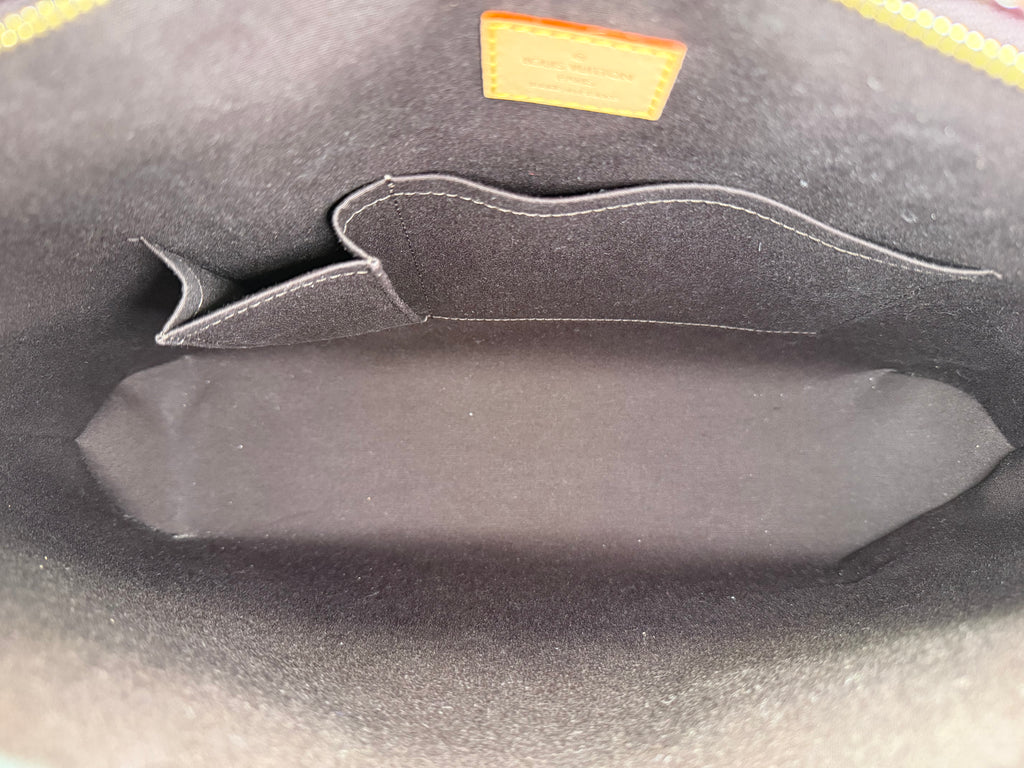 Louis Vuitton Monogram Vernis Brentwood Tote – Amarante Patent Leather (SKU: 149227V)