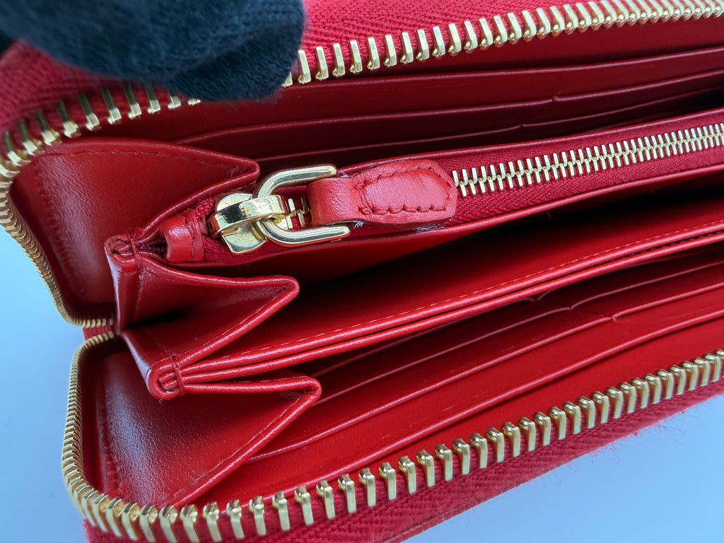 Prada Long Wallet – Red Leather with Gold Hardware (SKU: am9179V)