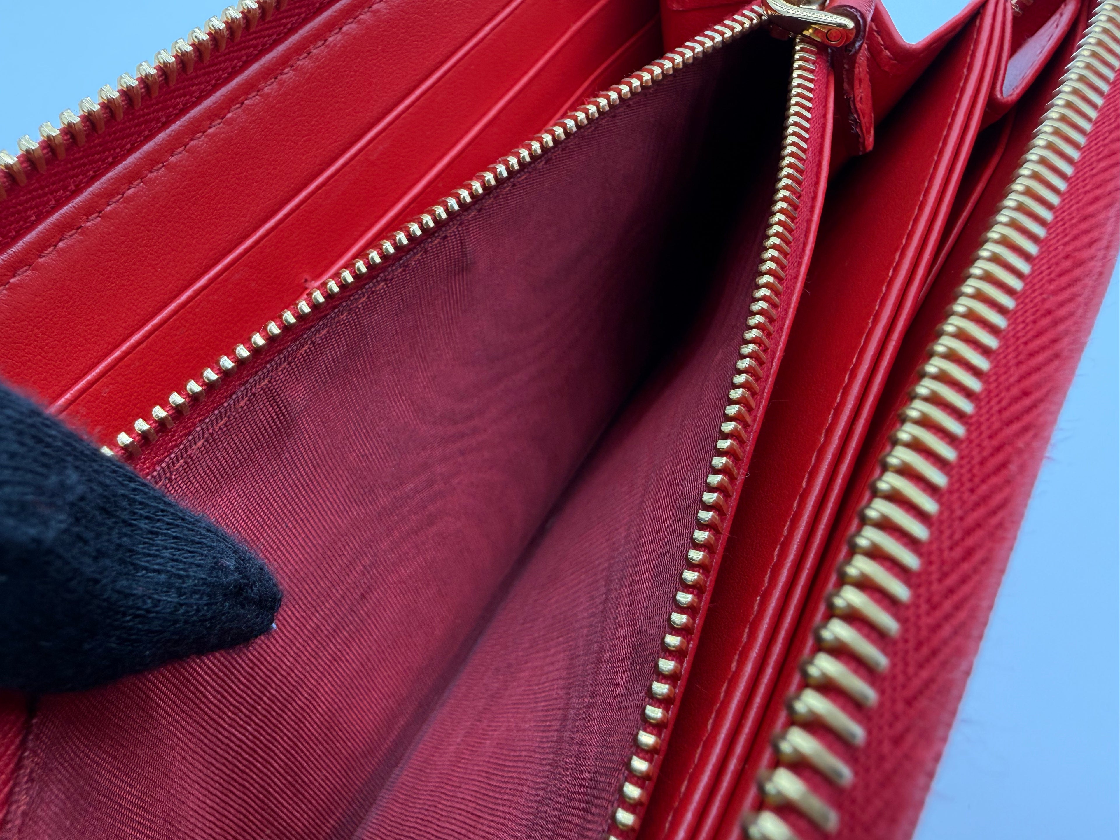 Prada Long Wallet – Red Leather with Gold Hardware (SKU: am9179V)
