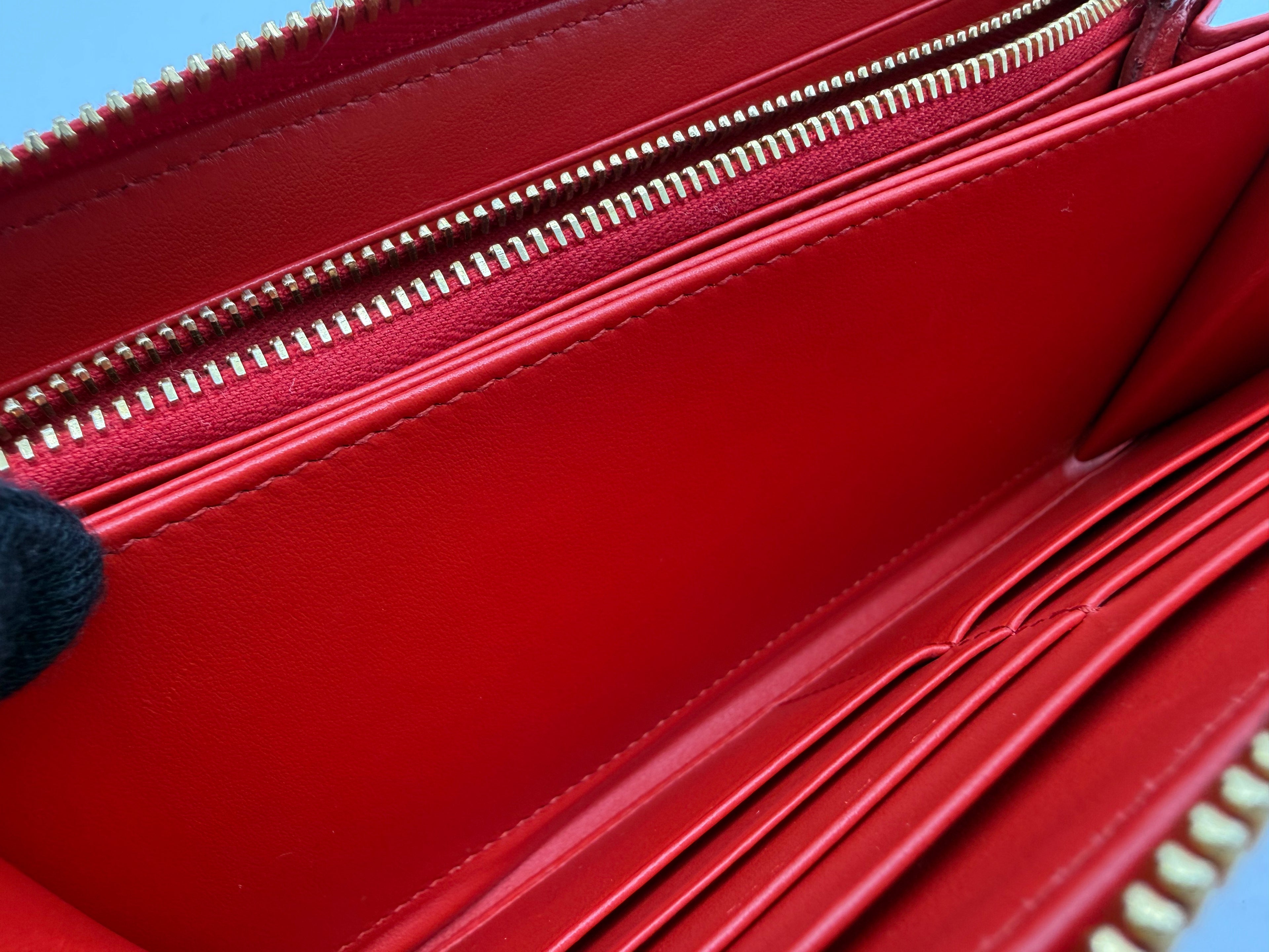 Prada Long Wallet – Red Leather with Gold Hardware (SKU: am9179V)