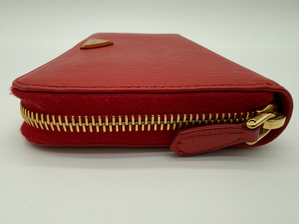 Prada Long Wallet – Red Leather with Gold Hardware (SKU: am9179V)