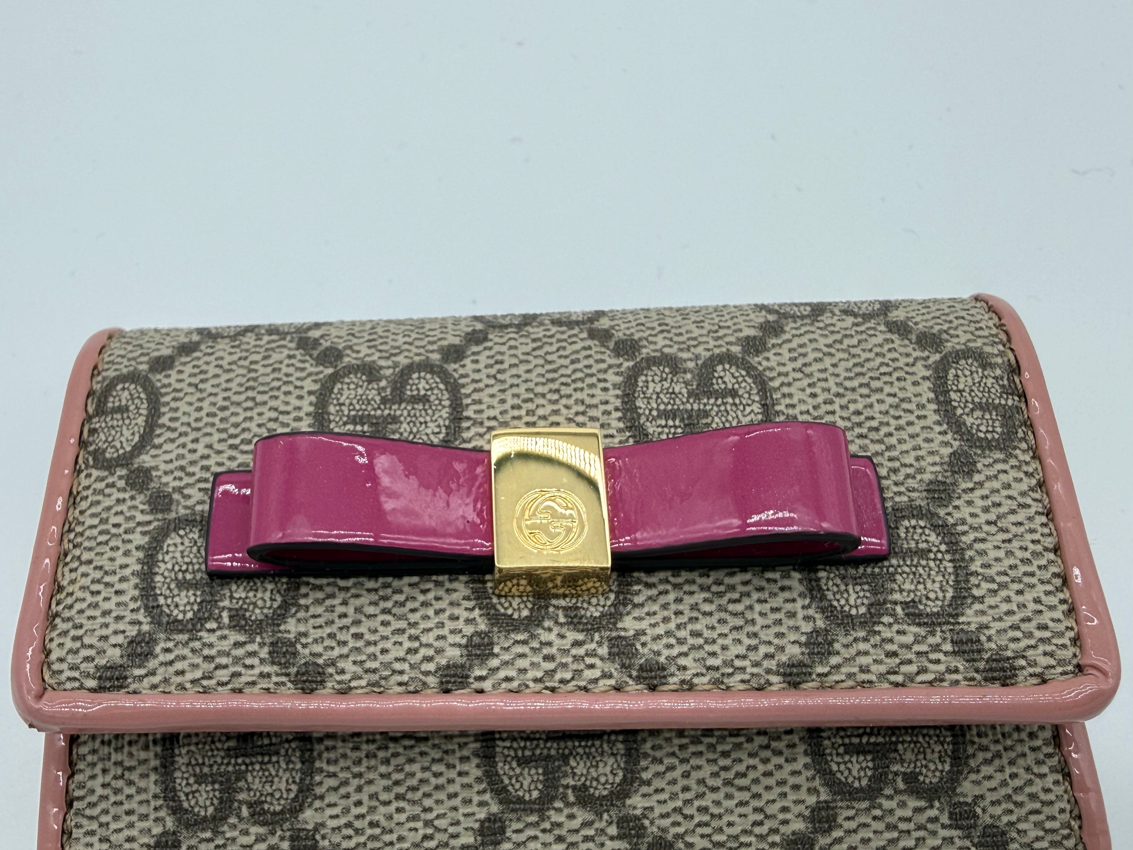 Gucci GG Supreme Key Case – Beige Canvas (SKU: sw1580)