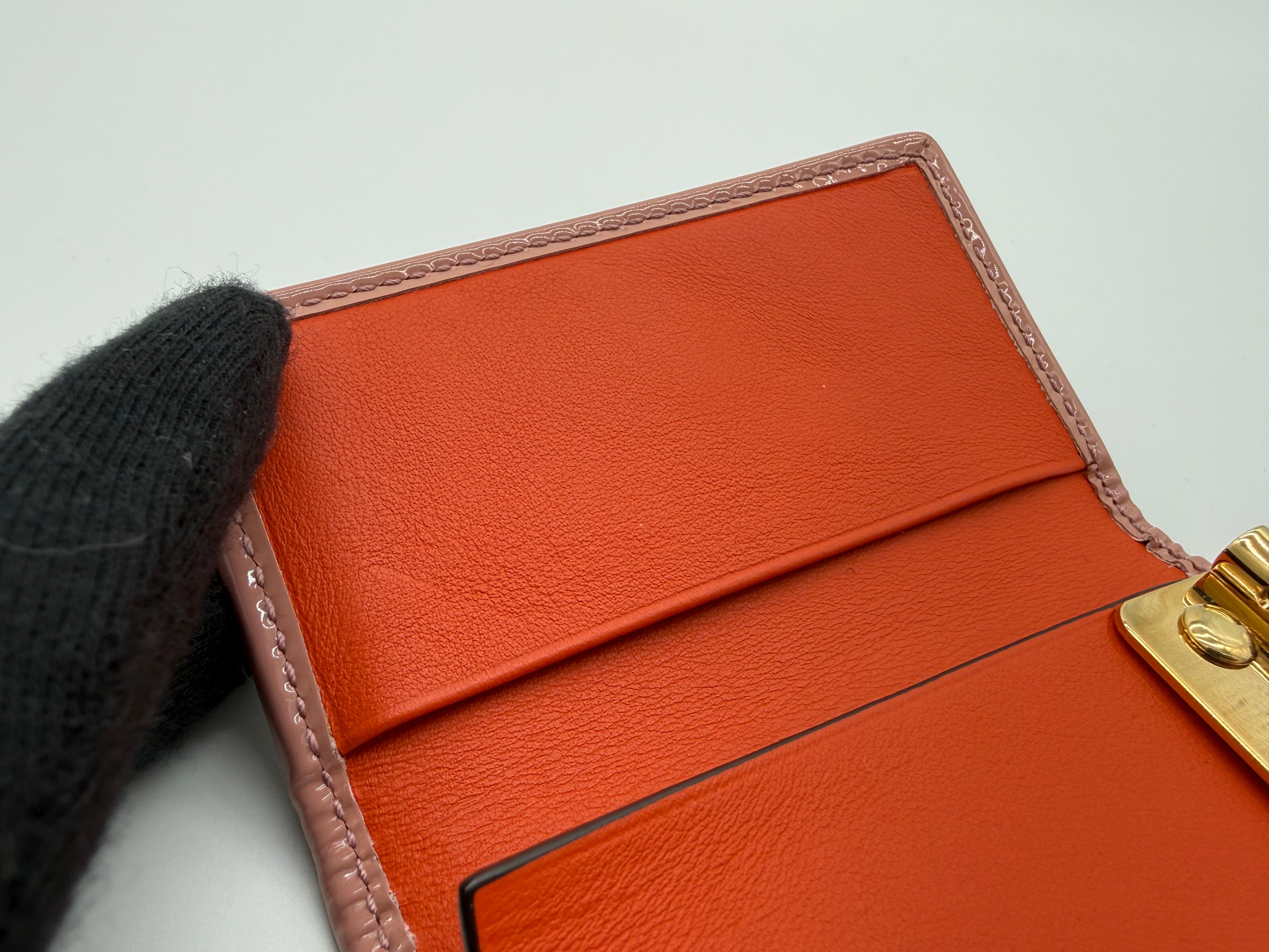 Gucci GG Supreme Key Case – Beige Canvas (SKU: sw1580)