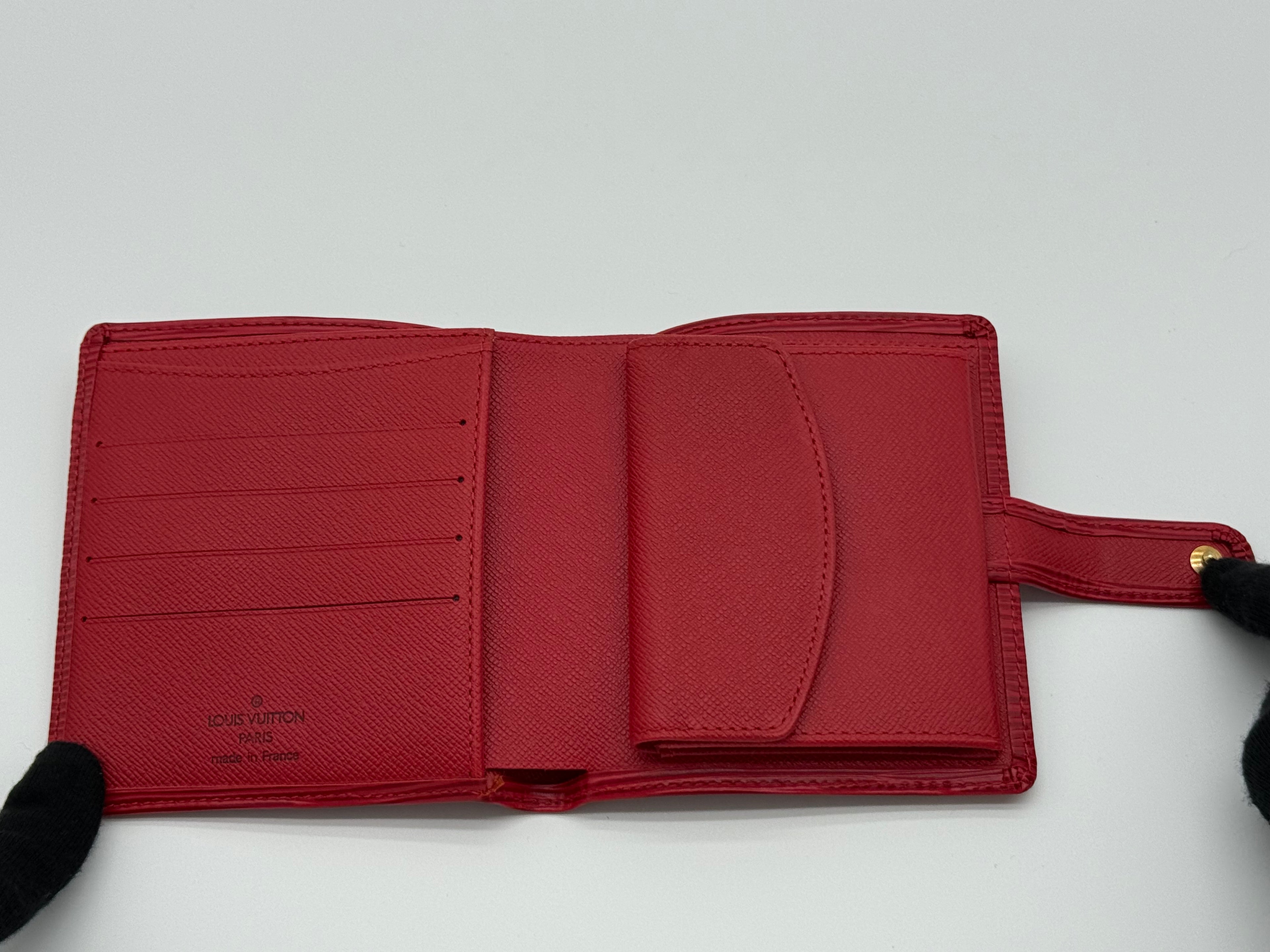 Louis Vuitton Epi Porte Billets Compact Wallet – Red (SKU: am9282)