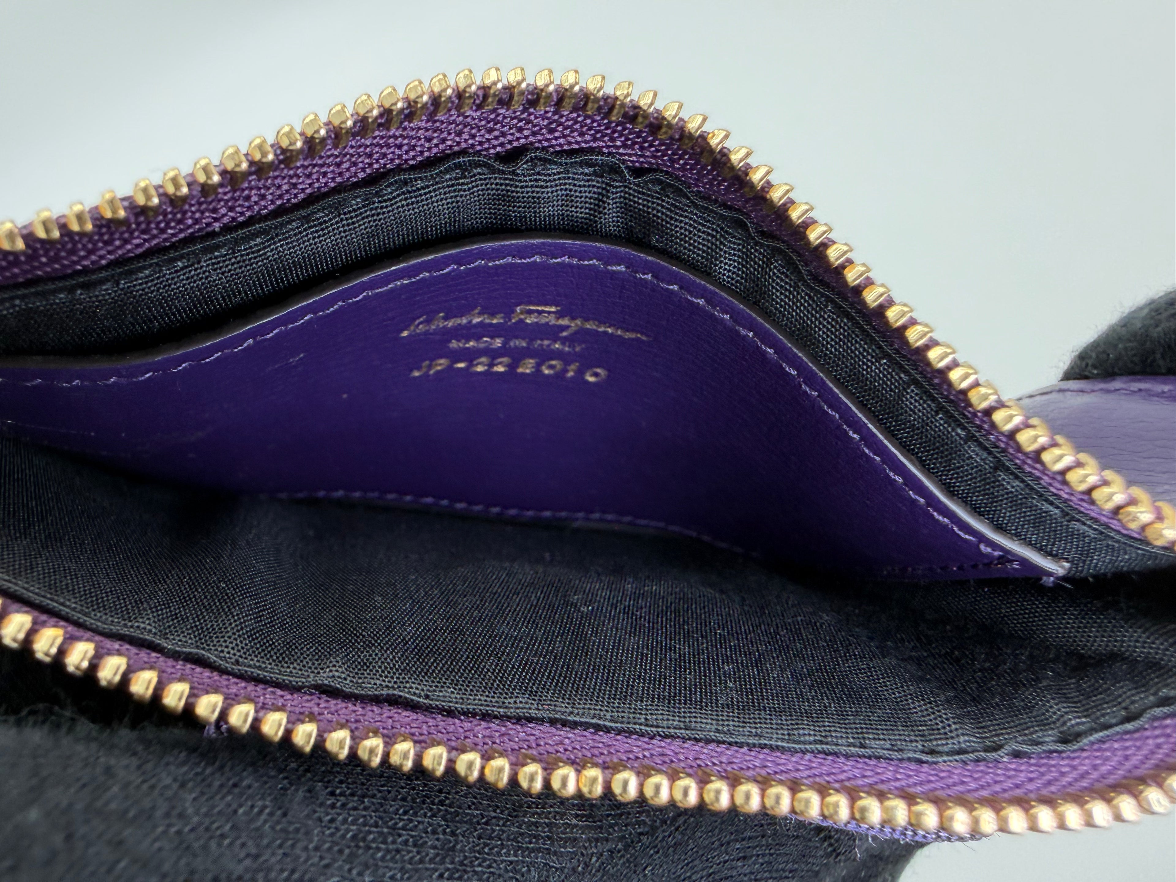 Salvatore Ferragamo Vara Card Case – Purple Leather with Gold Hardware (SKU: am9178)