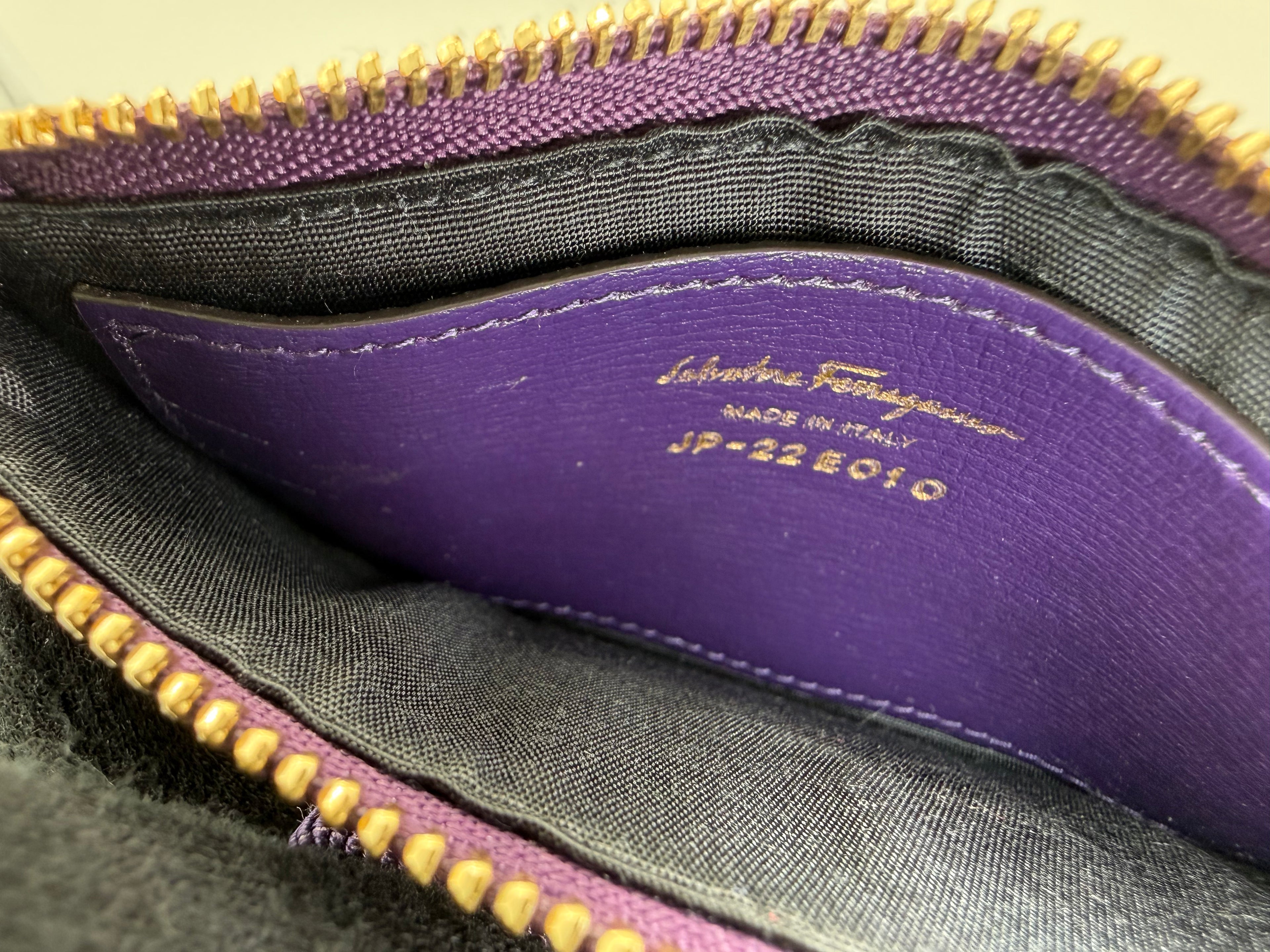 Salvatore Ferragamo Vara Card Case – Purple Leather with Gold Hardware (SKU: am9178)