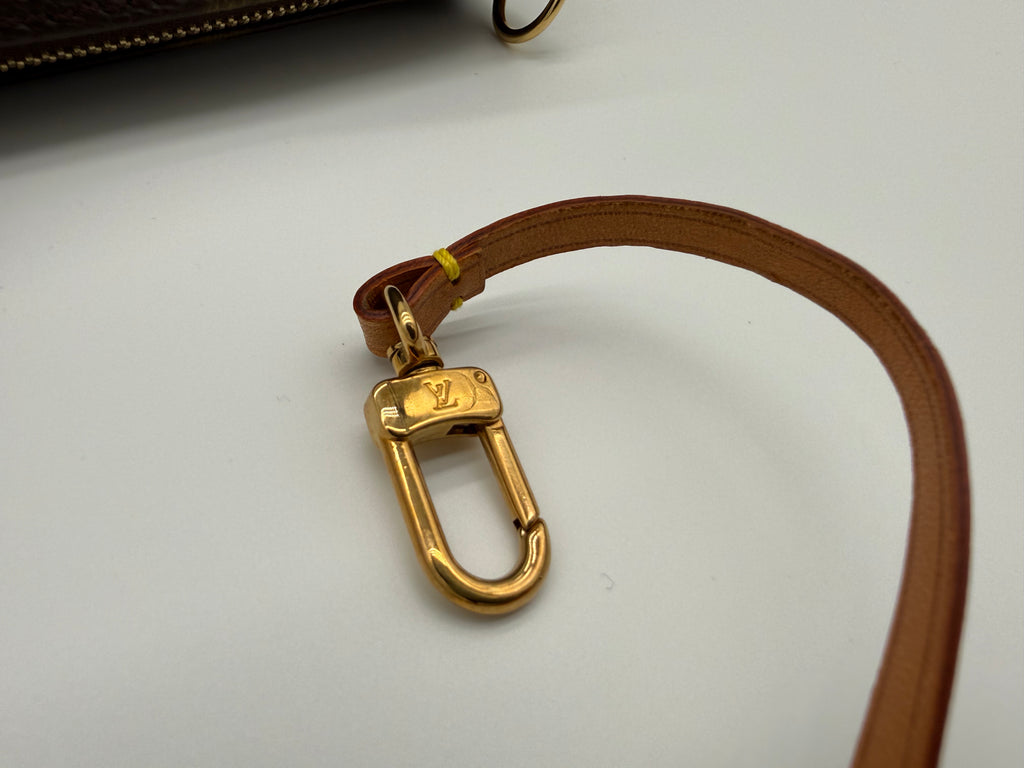 Louis Vuitton Monogram Papillon Pouch – Mini Accessory Pouch in Classic Monogram Canvas (SKU: 147171)