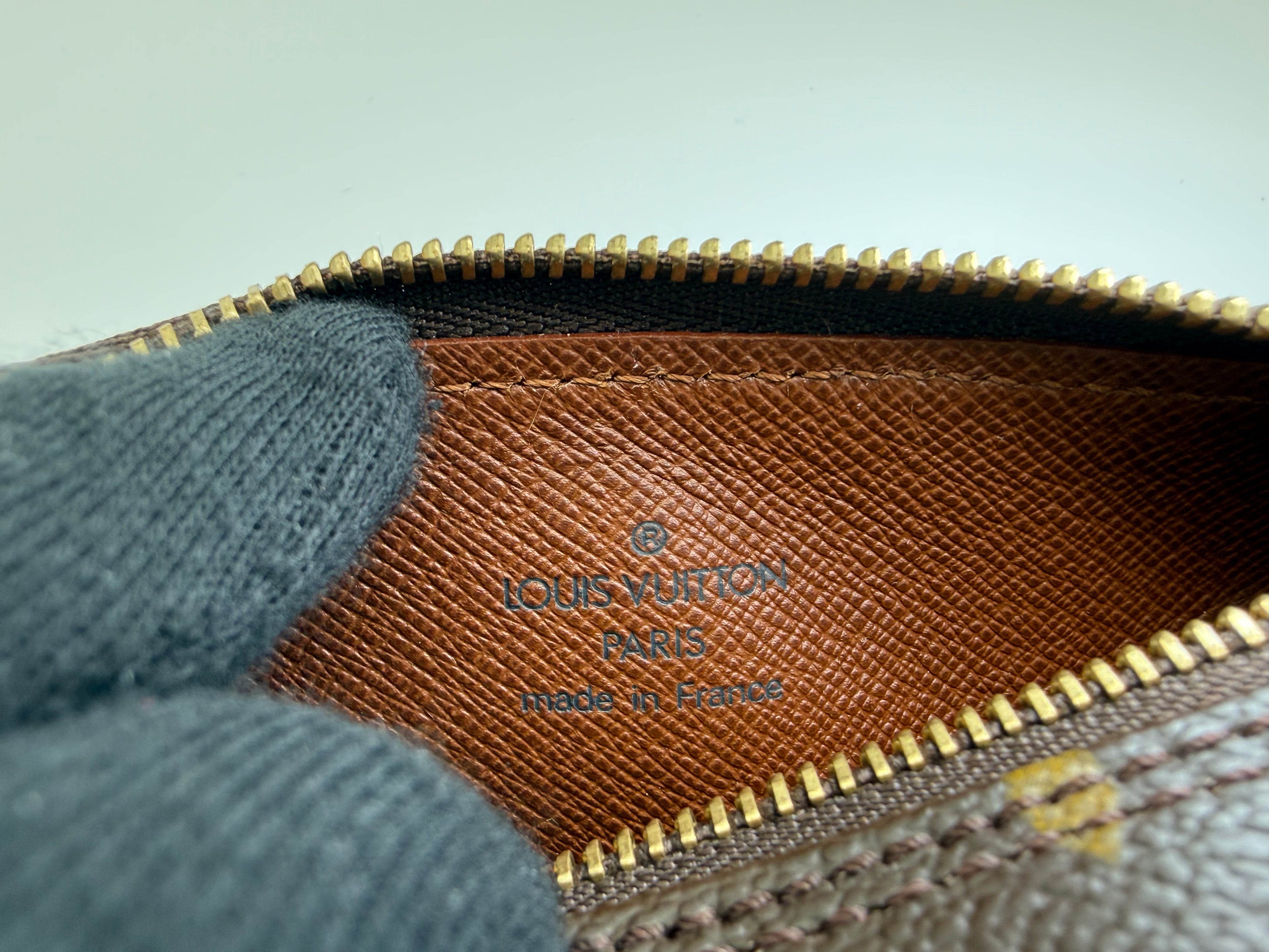 Louis Vuitton Monogram Papillon Pouch – Mini Accessory Pouch in Classic Monogram Canvas (SKU: 147171)