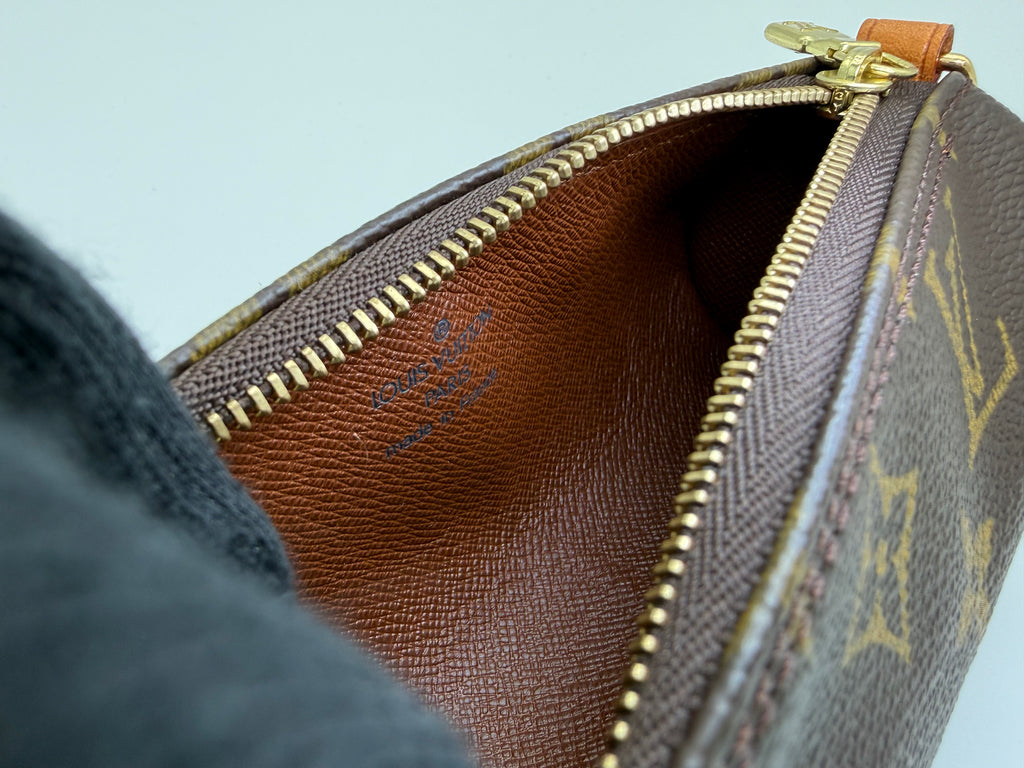 Louis Vuitton Monogram Papillon Pouch – Mini Accessory Pouch in Classic Monogram Canvas (SKU: 147171)