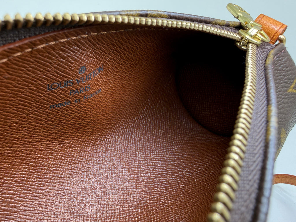 Louis Vuitton Monogram Papillon Pouch – Mini Accessory Pouch in Classic Monogram Canvas (SKU: 147171)