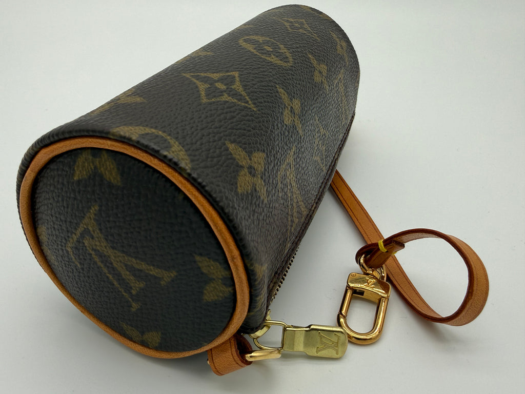 Louis Vuitton Monogram Papillon Pouch – Mini Accessory Pouch in Classic Monogram Canvas (SKU: 147171)