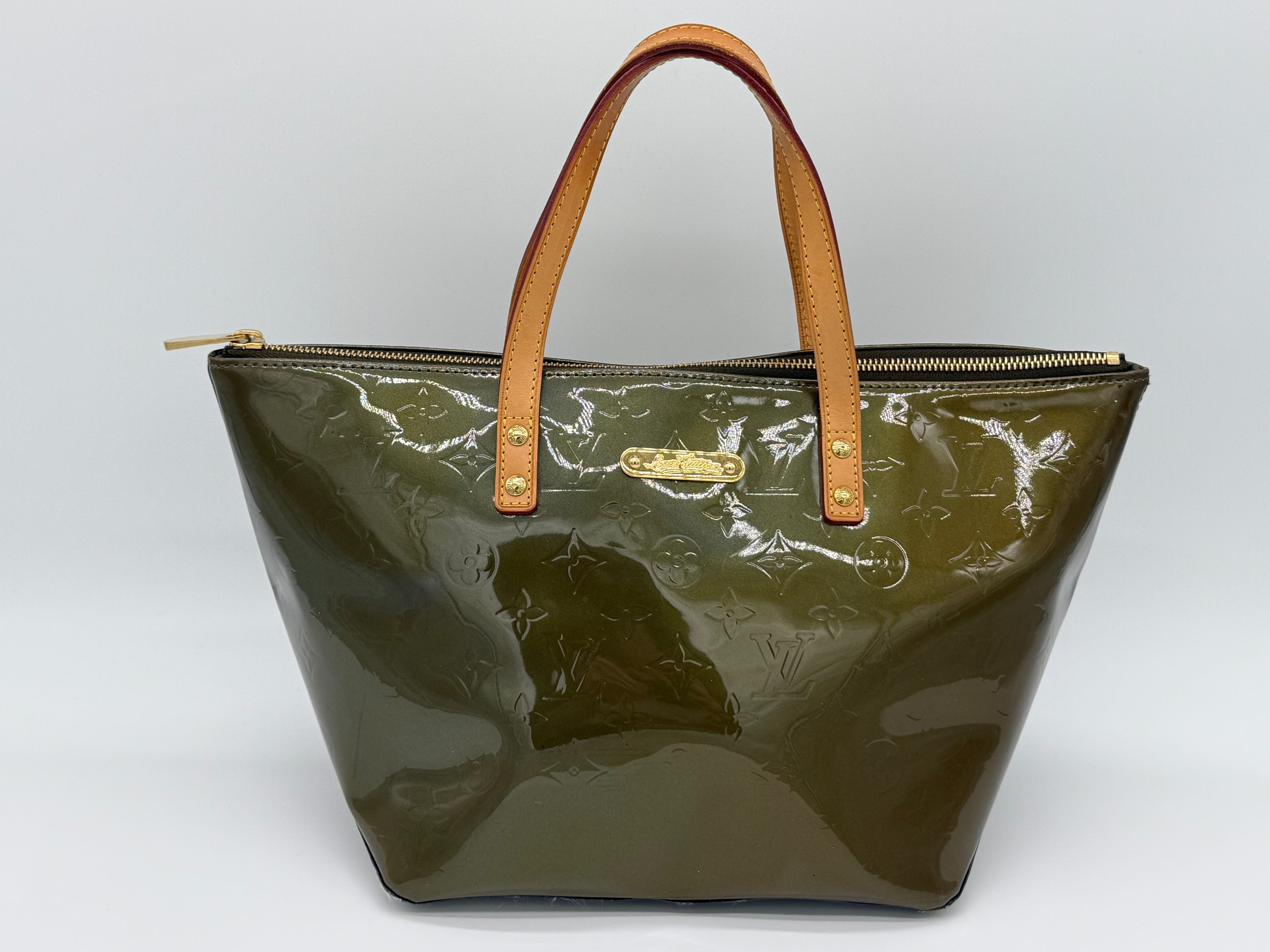 Louis Vuitton Monogram Vernis Bellevue PM – Veil Olive Patent Leather (SKU: ep11561)