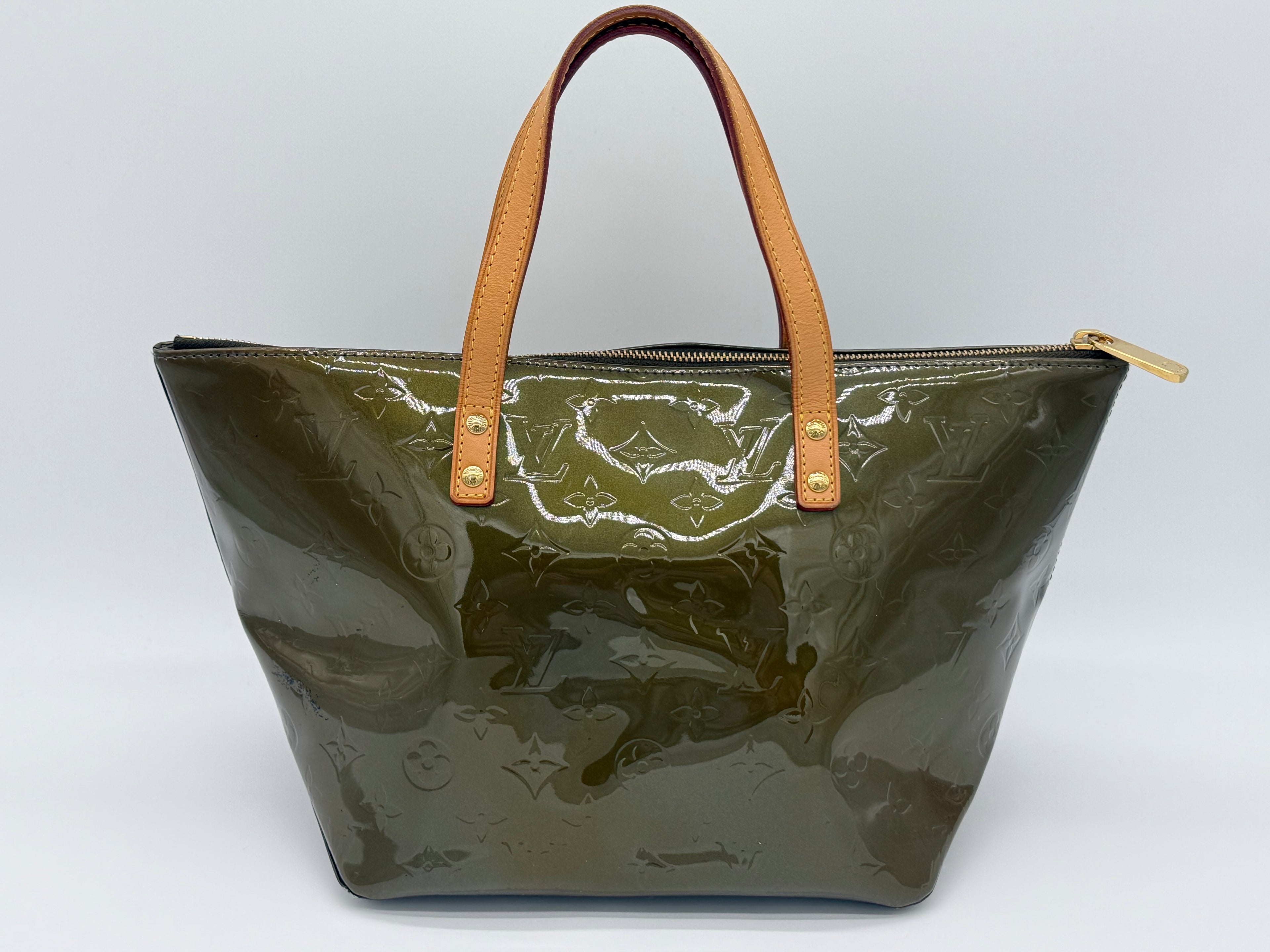 Louis Vuitton Monogram Vernis Bellevue PM – Veil Olive Patent Leather (SKU: ep11561)