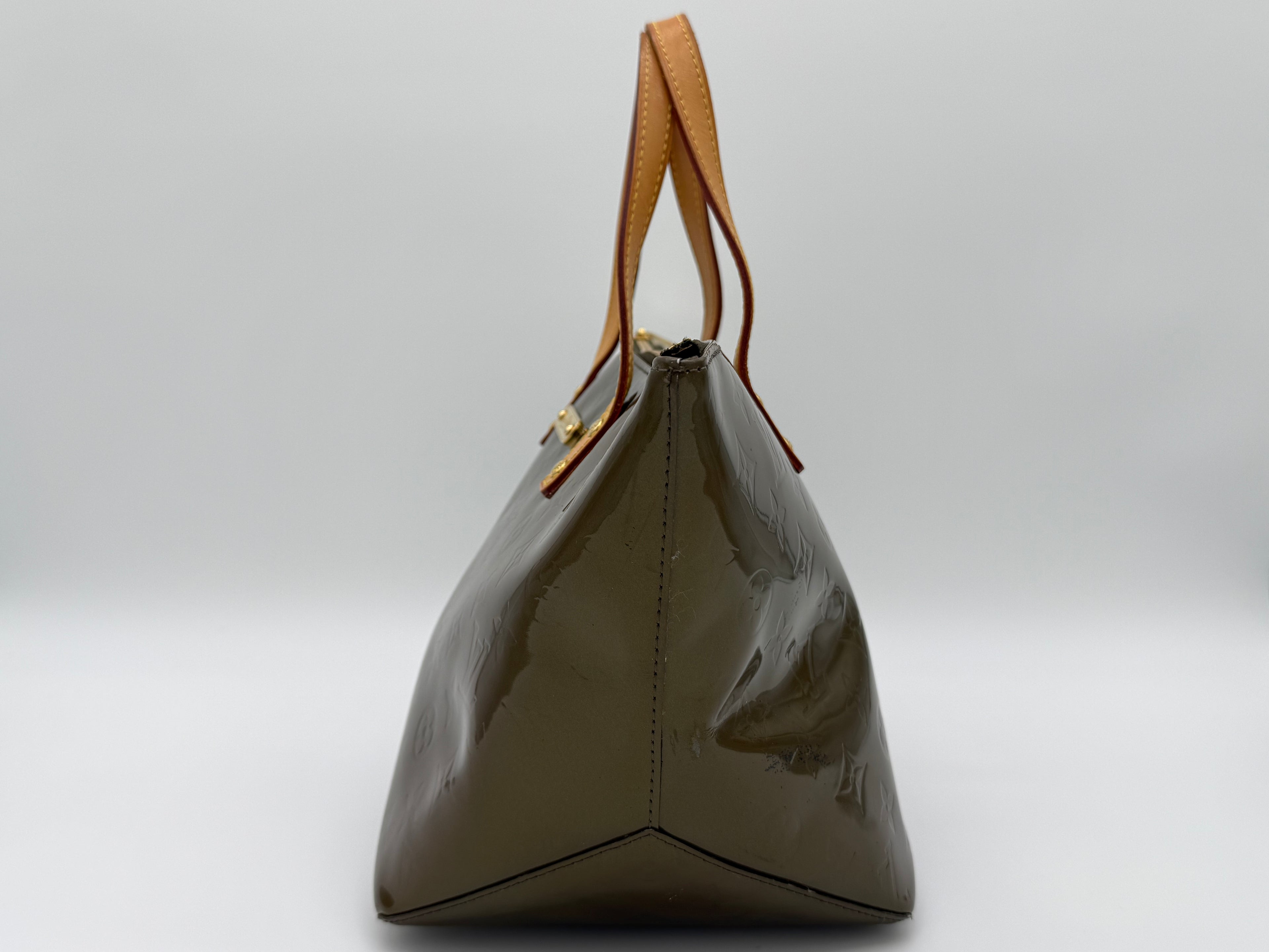 Louis Vuitton Monogram Vernis Bellevue PM – Veil Olive Patent Leather (SKU: ep11561)