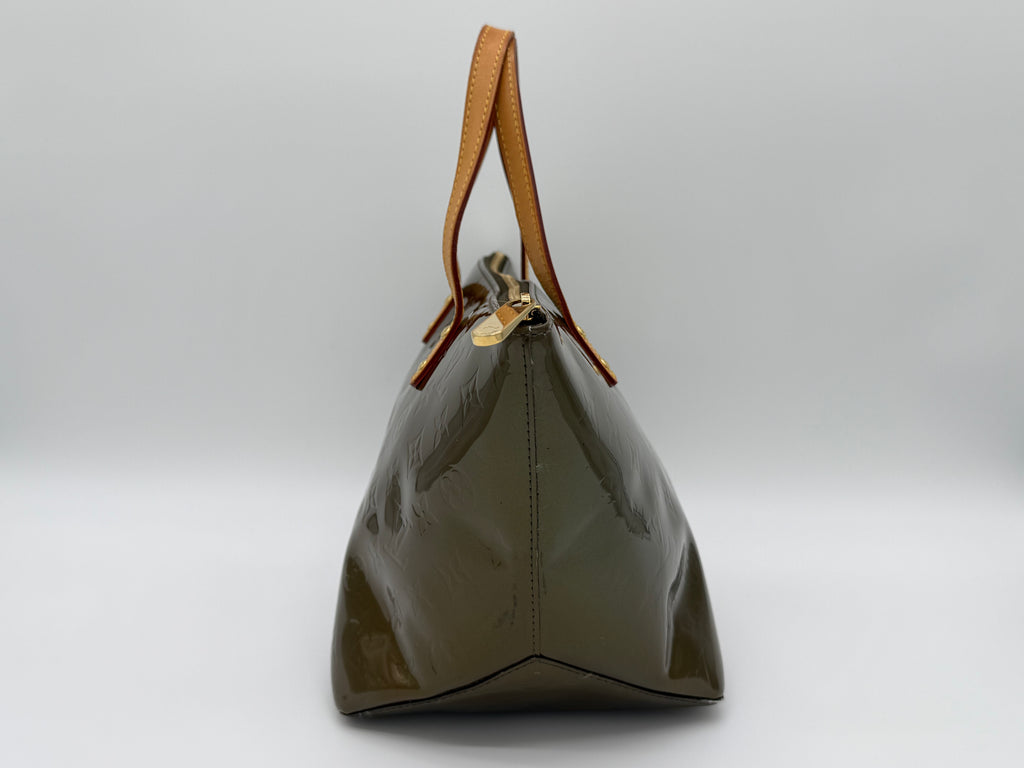Louis Vuitton Monogram Vernis Bellevue PM – Veil Olive Patent Leather (SKU: ep11561)