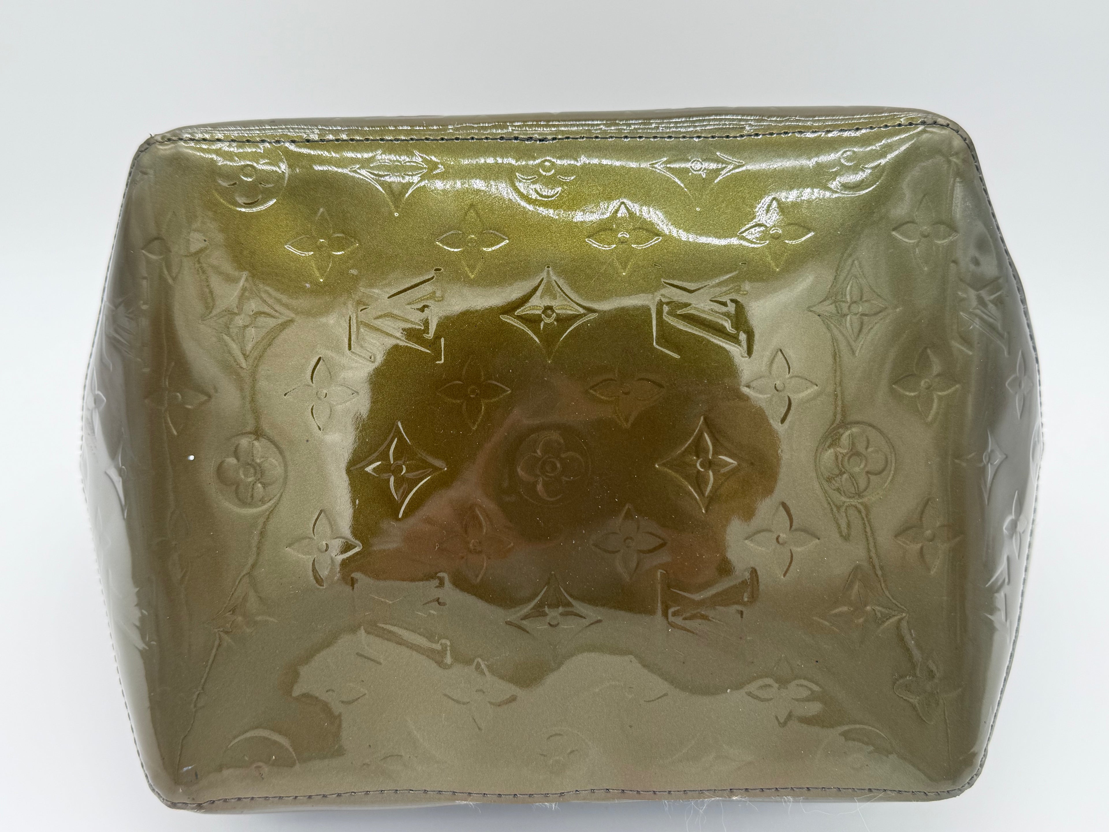 Louis Vuitton Monogram Vernis Bellevue PM – Veil Olive Patent Leather (SKU: ep11561)