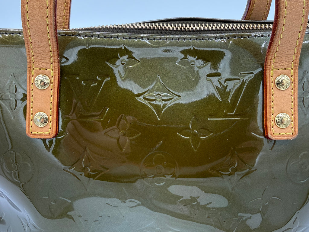 Louis Vuitton Monogram Vernis Bellevue PM – Veil Olive Patent Leather (SKU: ep11561)