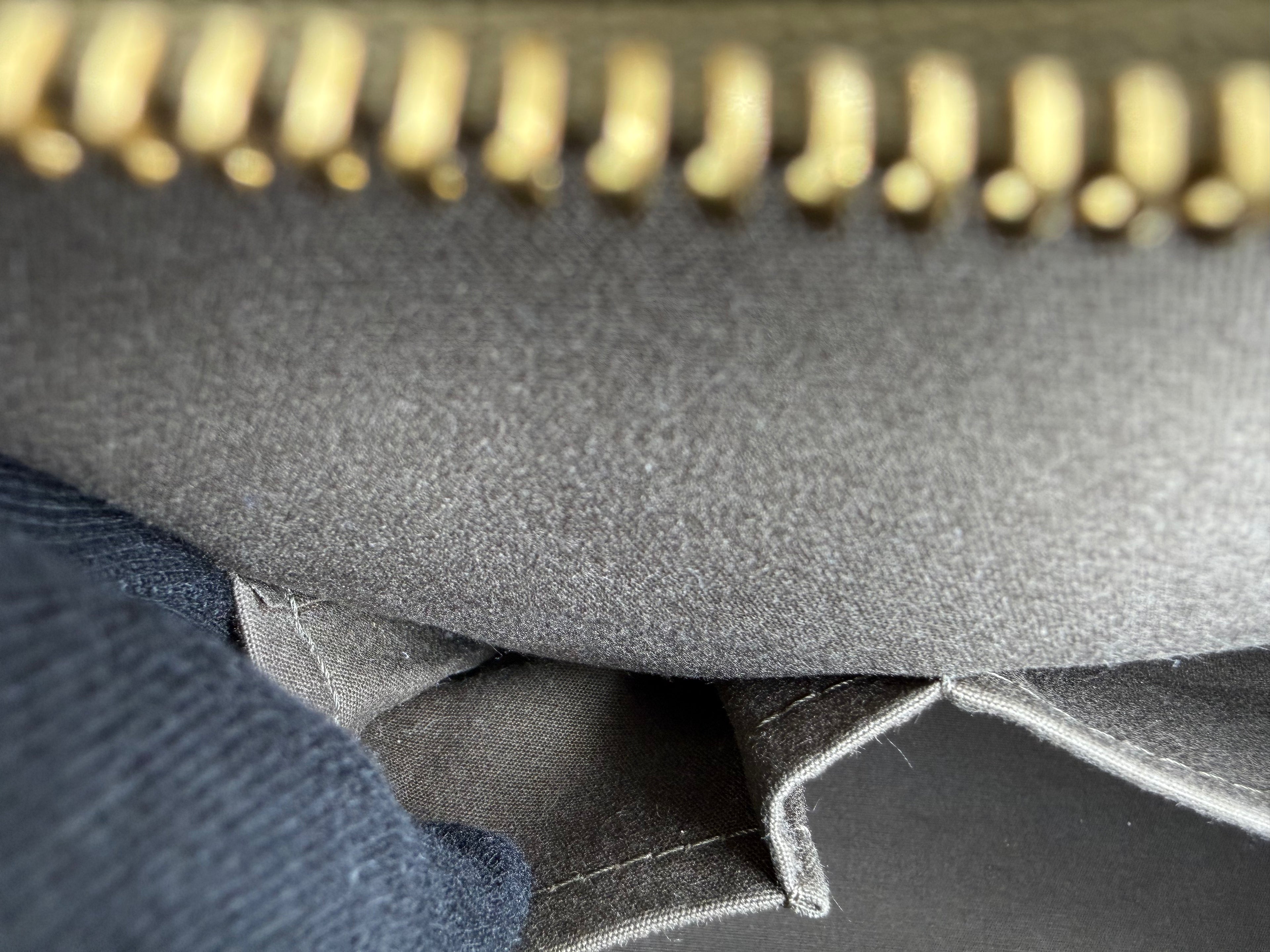 Louis Vuitton Monogram Vernis Bellevue PM – Veil Olive Patent Leather (SKU: ep11561)