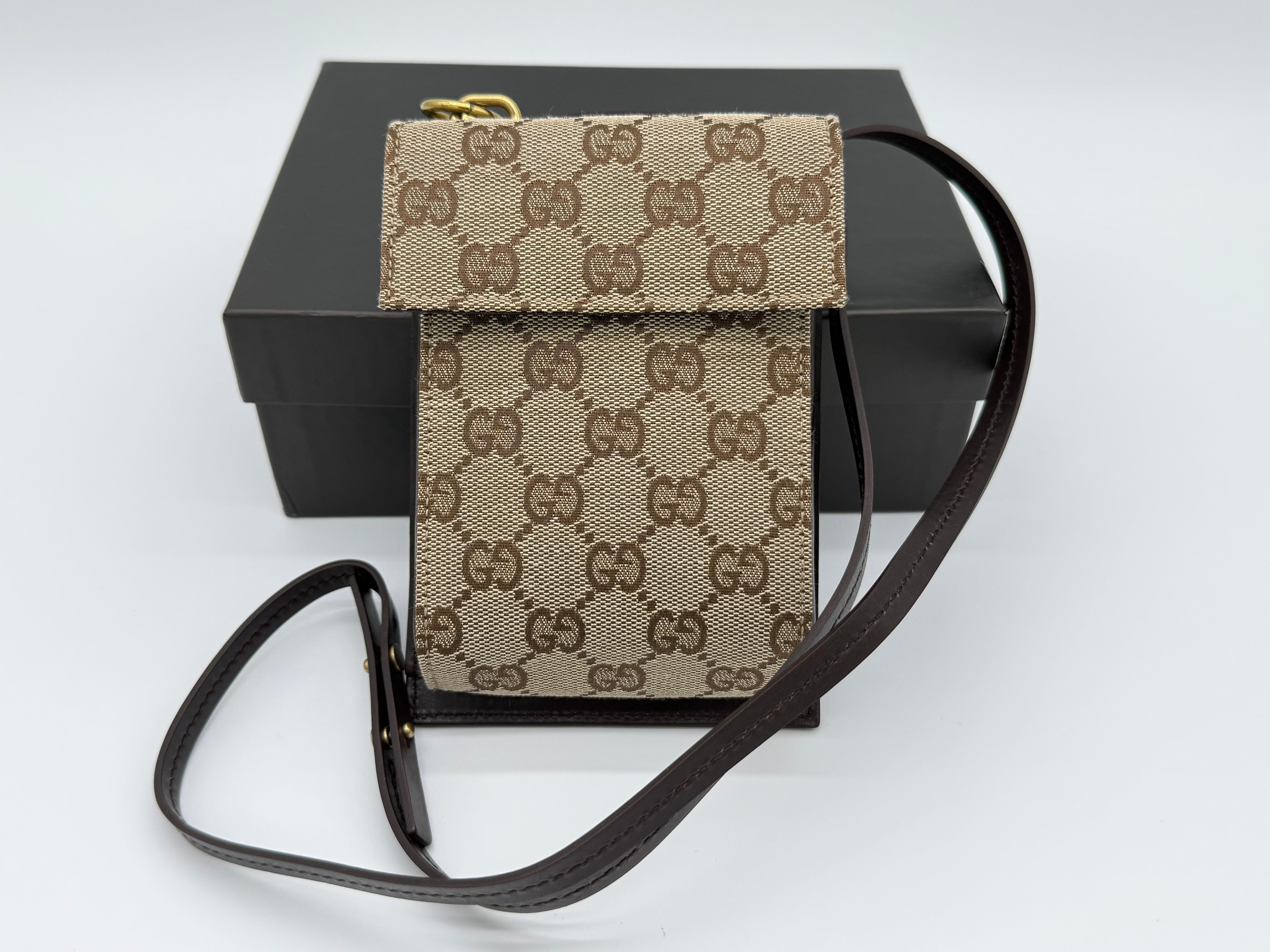 Gucci GG Canvas Shoulder Bag – Beige with Gold Hardware (SKU: gh802)