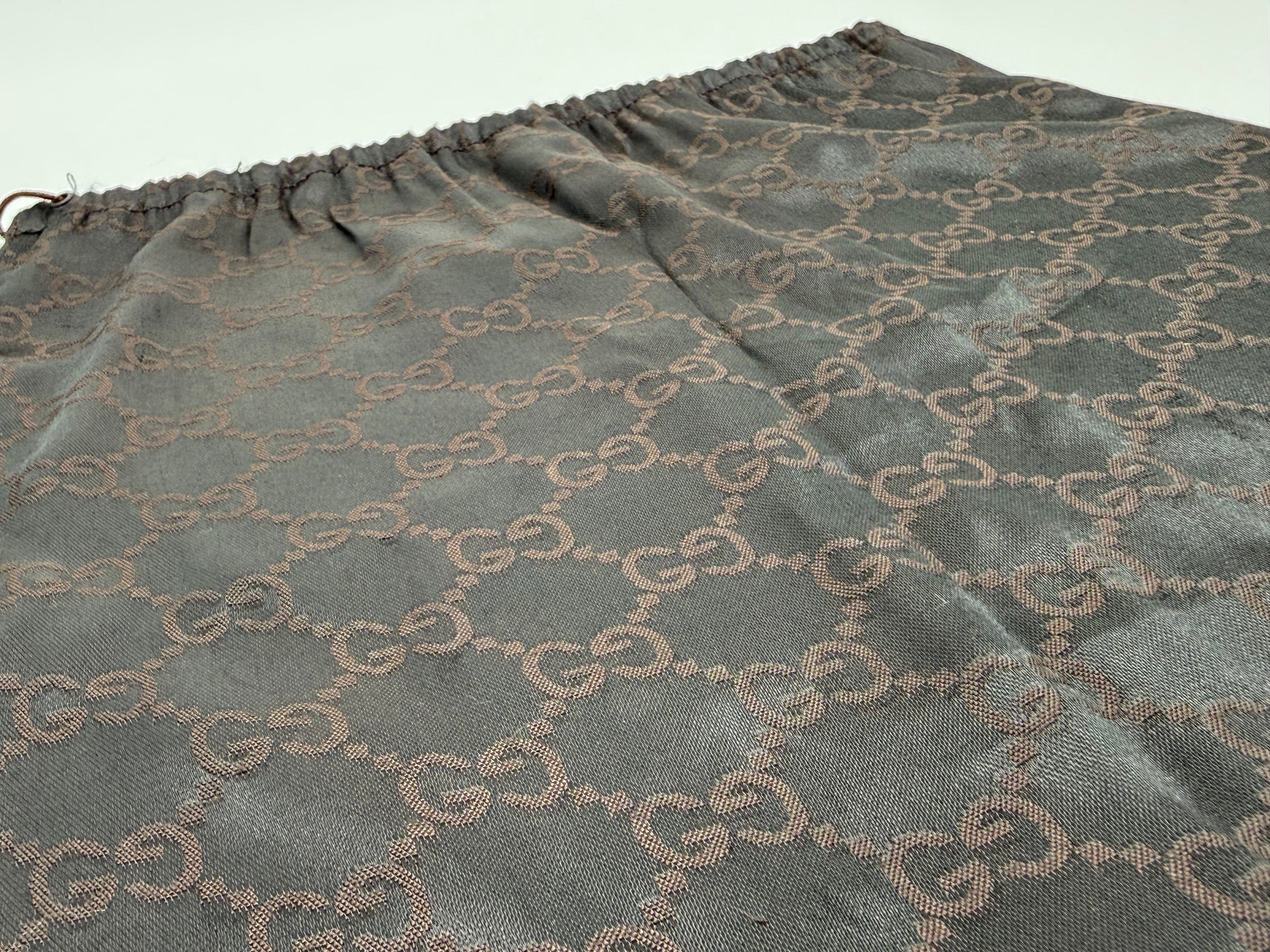 Gucci GG Canvas Shoulder Bag – Beige with Gold Hardware (SKU: gh802)