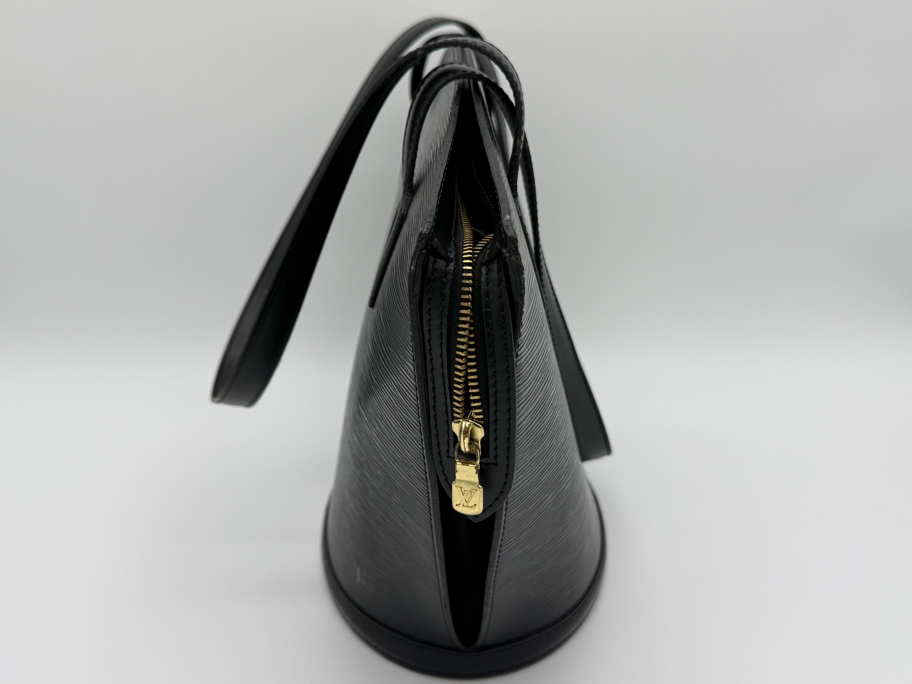 Louis Vuitton Epi Saint Jacques Shopping Bag – Black Epi Leather (SKU: am9363V)