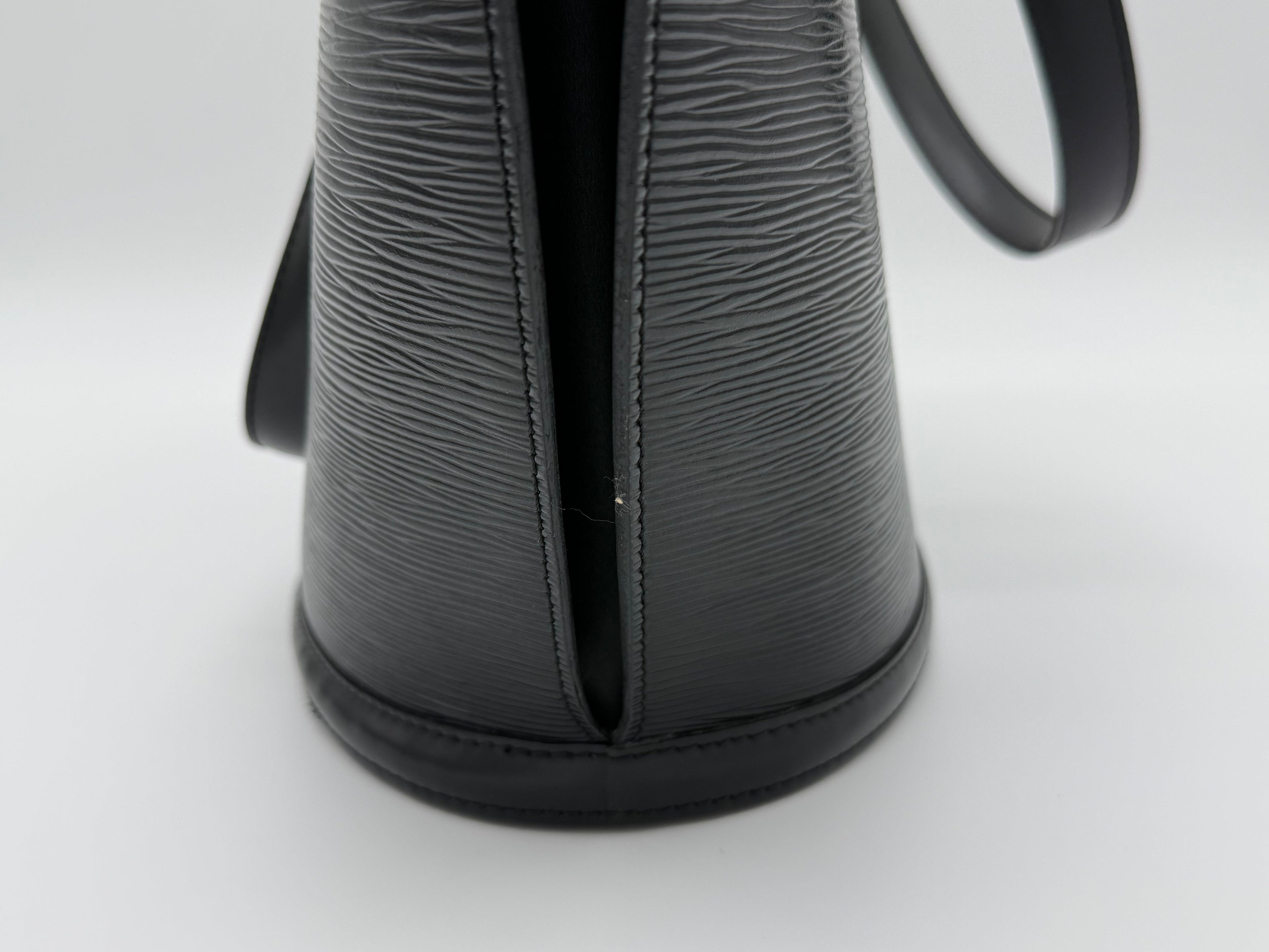 Louis Vuitton Epi Saint Jacques Shopping Bag – Black Epi Leather (SKU: am9363V)