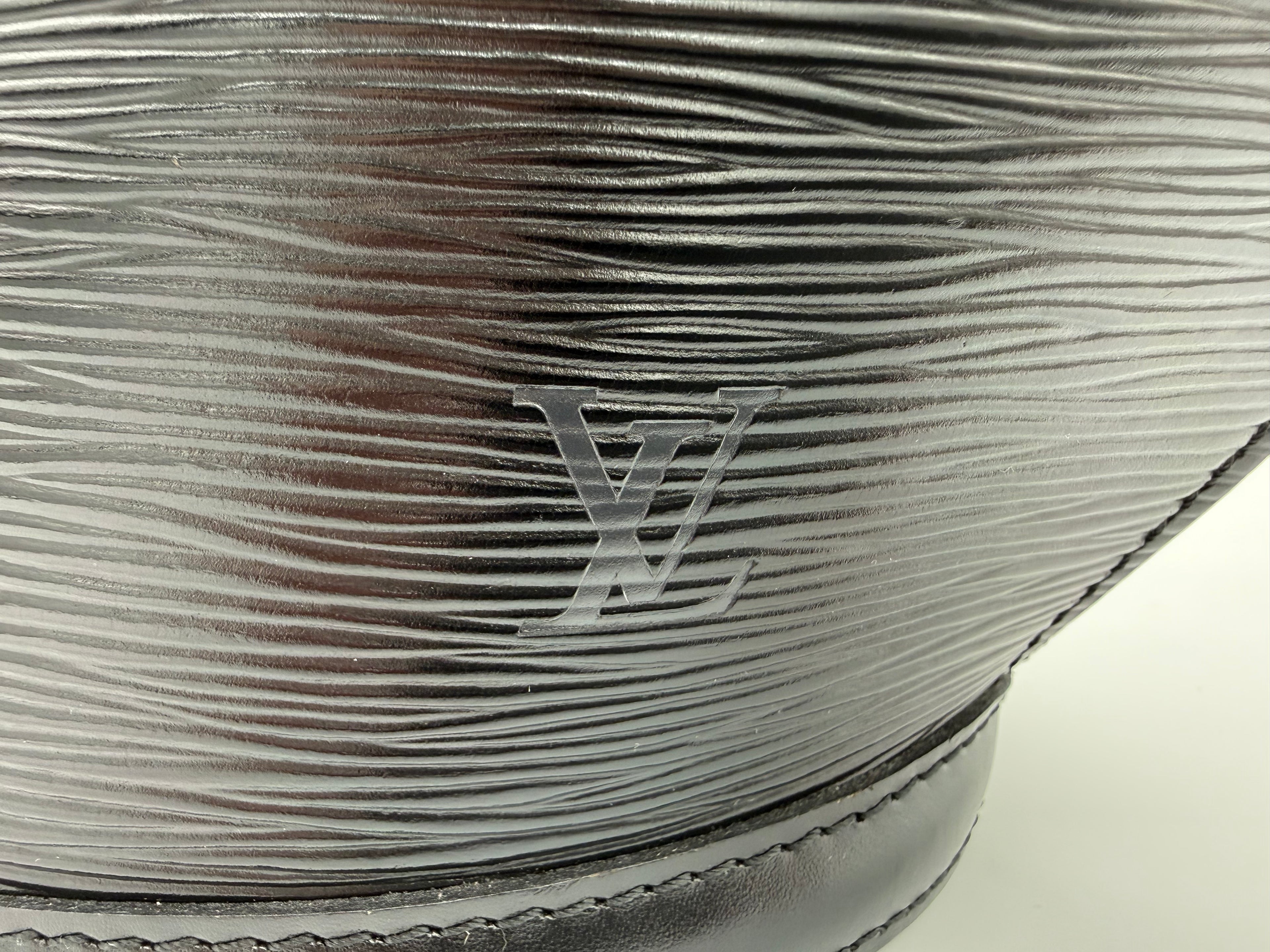 Louis Vuitton Epi Saint Jacques Shopping Bag – Black Epi Leather (SKU: am9363V)