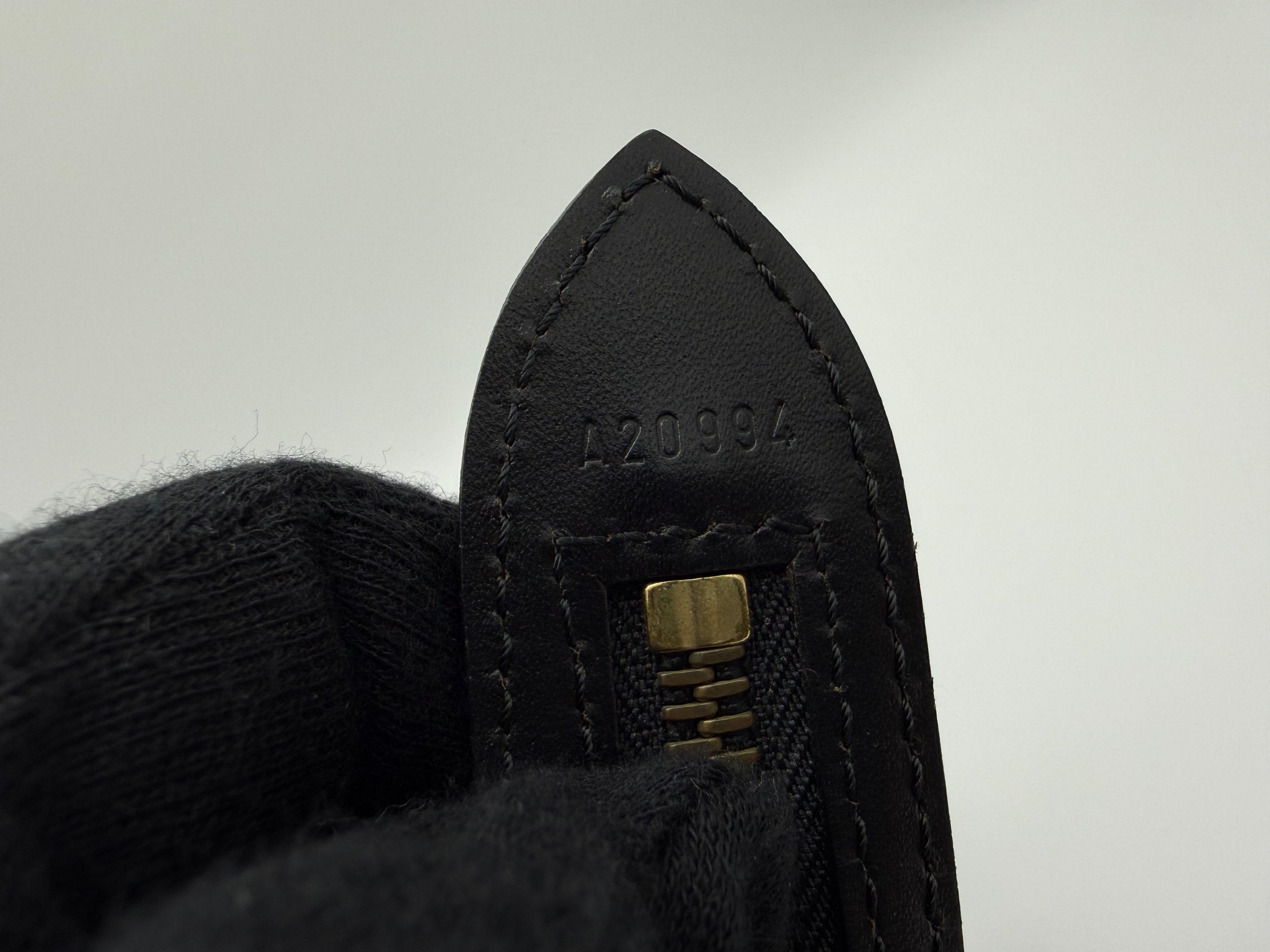 Louis Vuitton Epi Saint Jacques Shopping Bag – Black Epi Leather (SKU: am9363V)